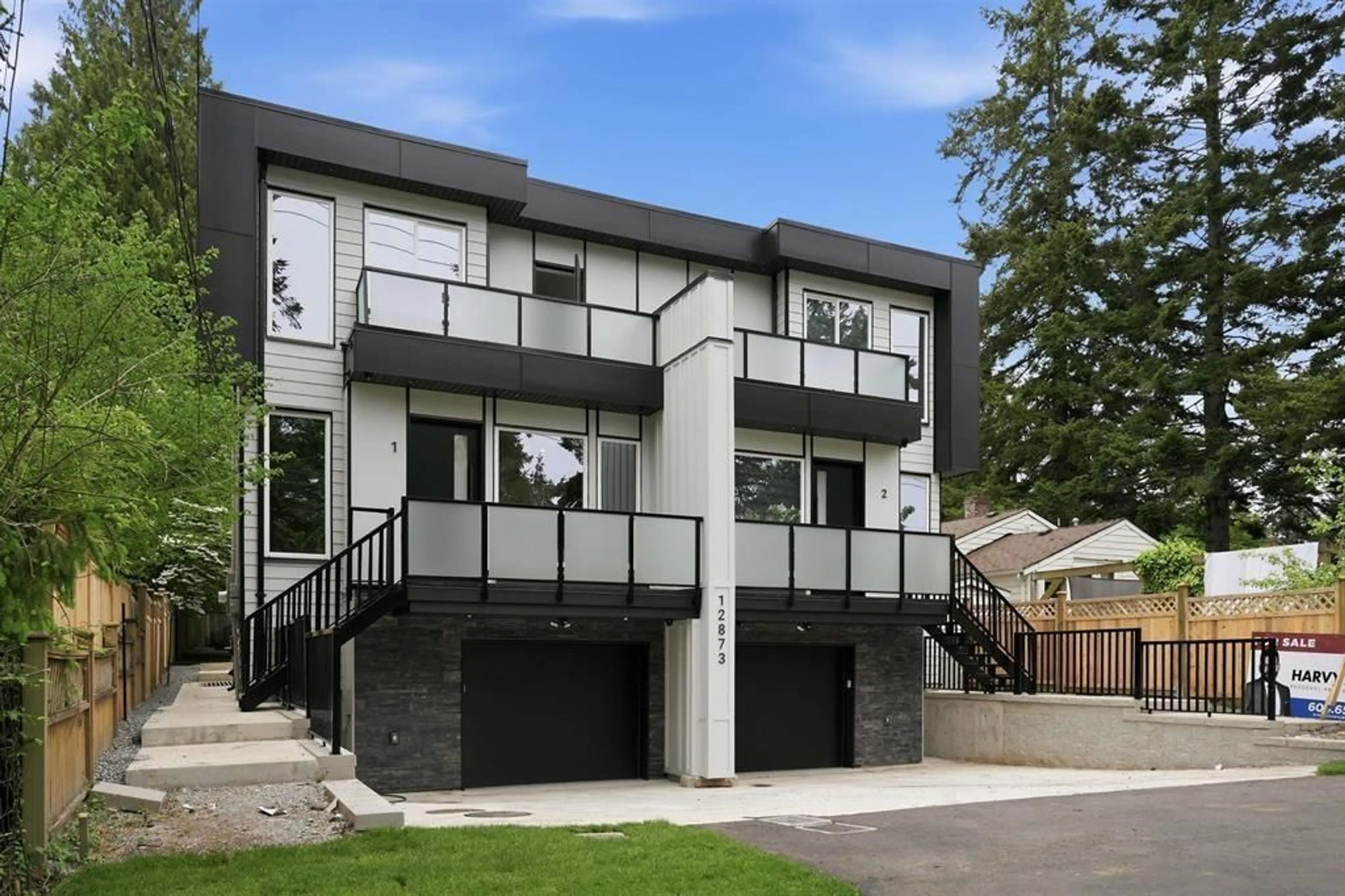 Home with brick exterior material, street for 101 - 12873 MARINE DRIVE, Surrey British Columbia V4A1C8