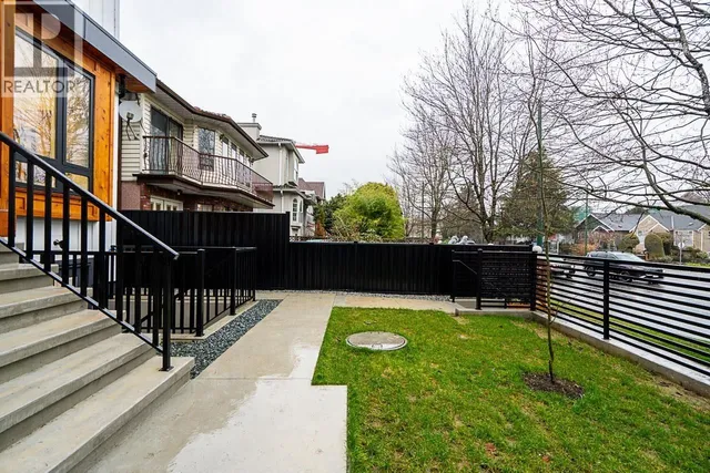 1 - 2753 NANAIMO STREET, Vancouver 3