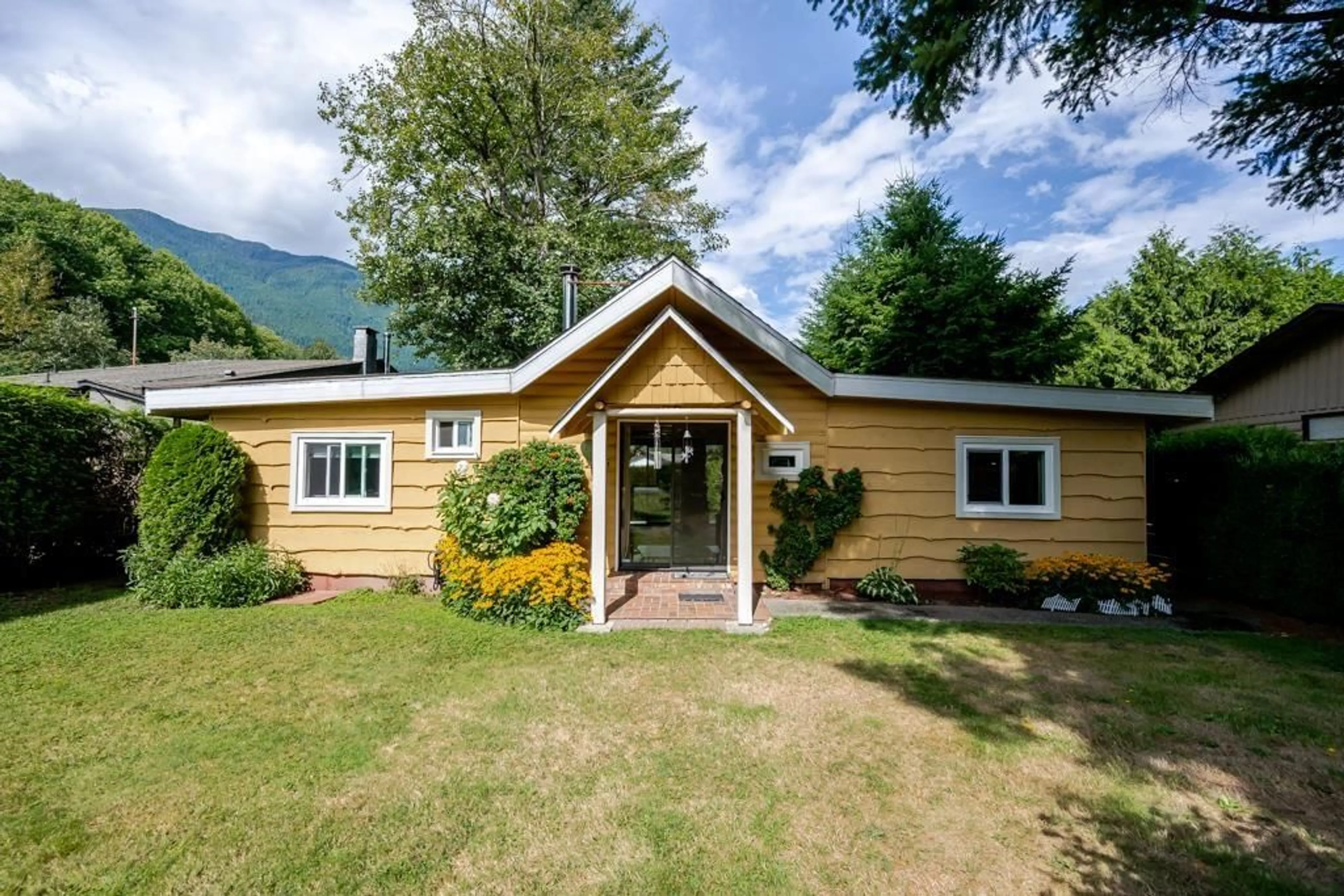 Unknown for 43885 CHESTNUT LANE, Mission British Columbia V0M1N0