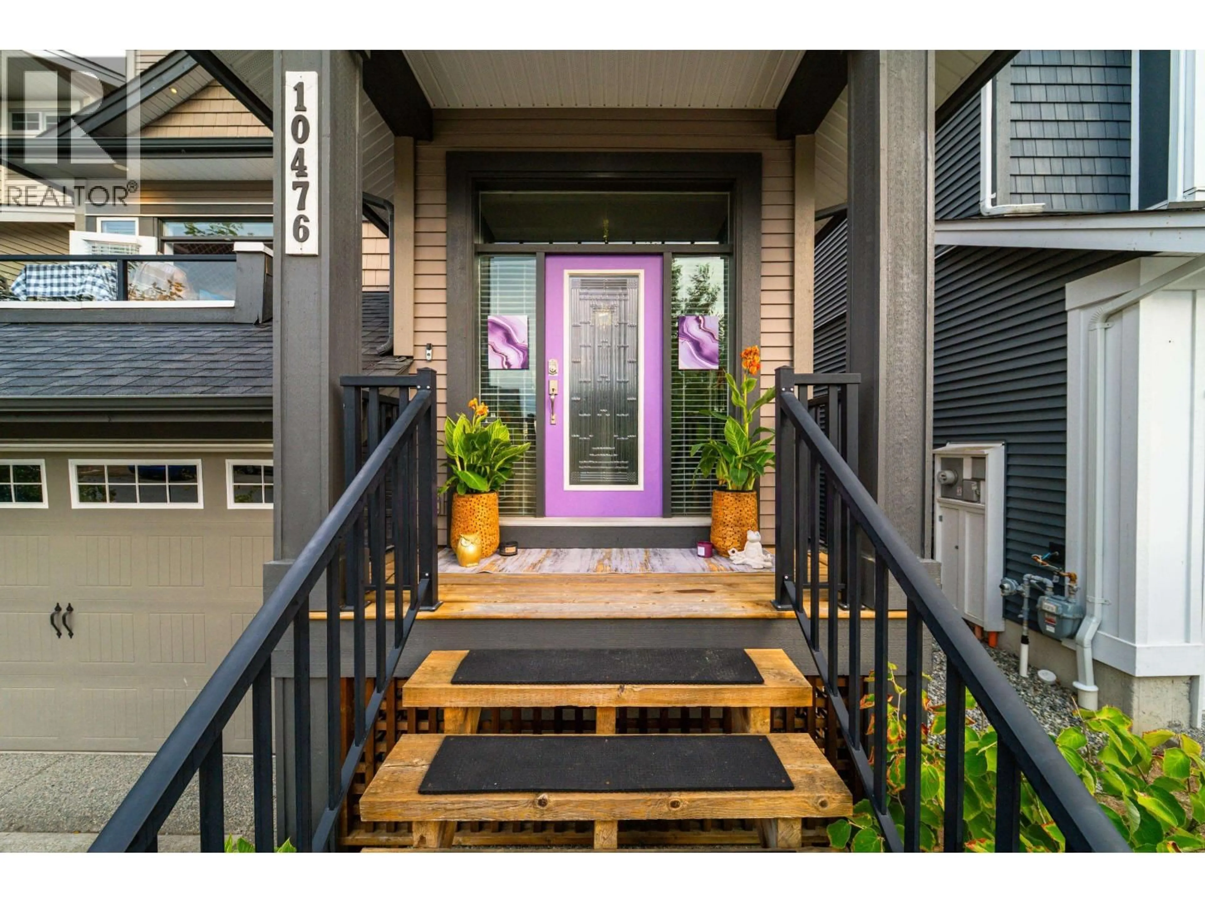 Indoor entryway for 10476 MCEACHERN STREET, Maple Ridge British Columbia V2W0H8