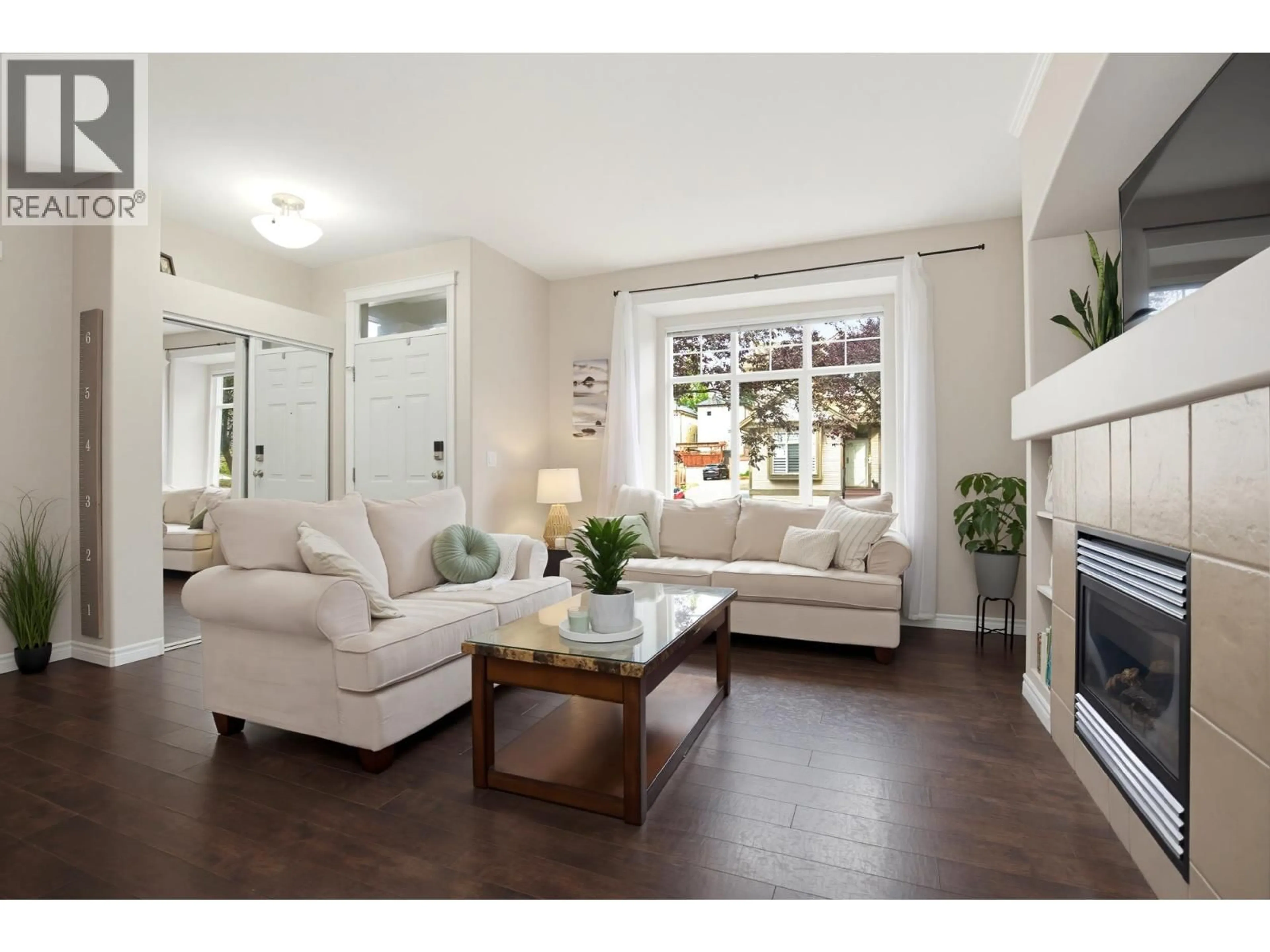 Living room with furniture, unknown for 24360 102A AVENUE, Maple Ridge British Columbia V2W2E3
