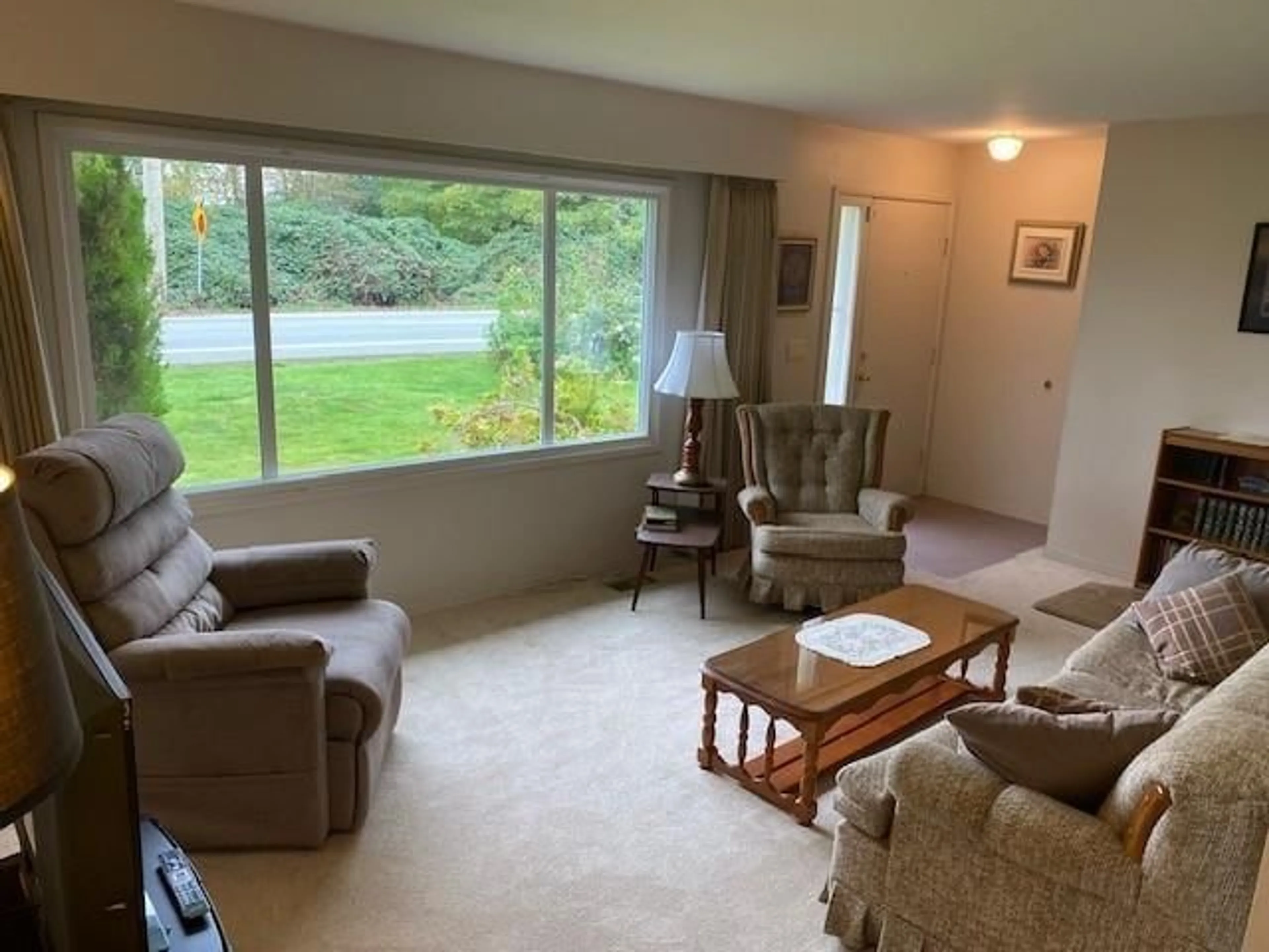 Living room with furniture, unknown for 6442 EVANS ROAD, Chilliwack British Columbia V2R1K8