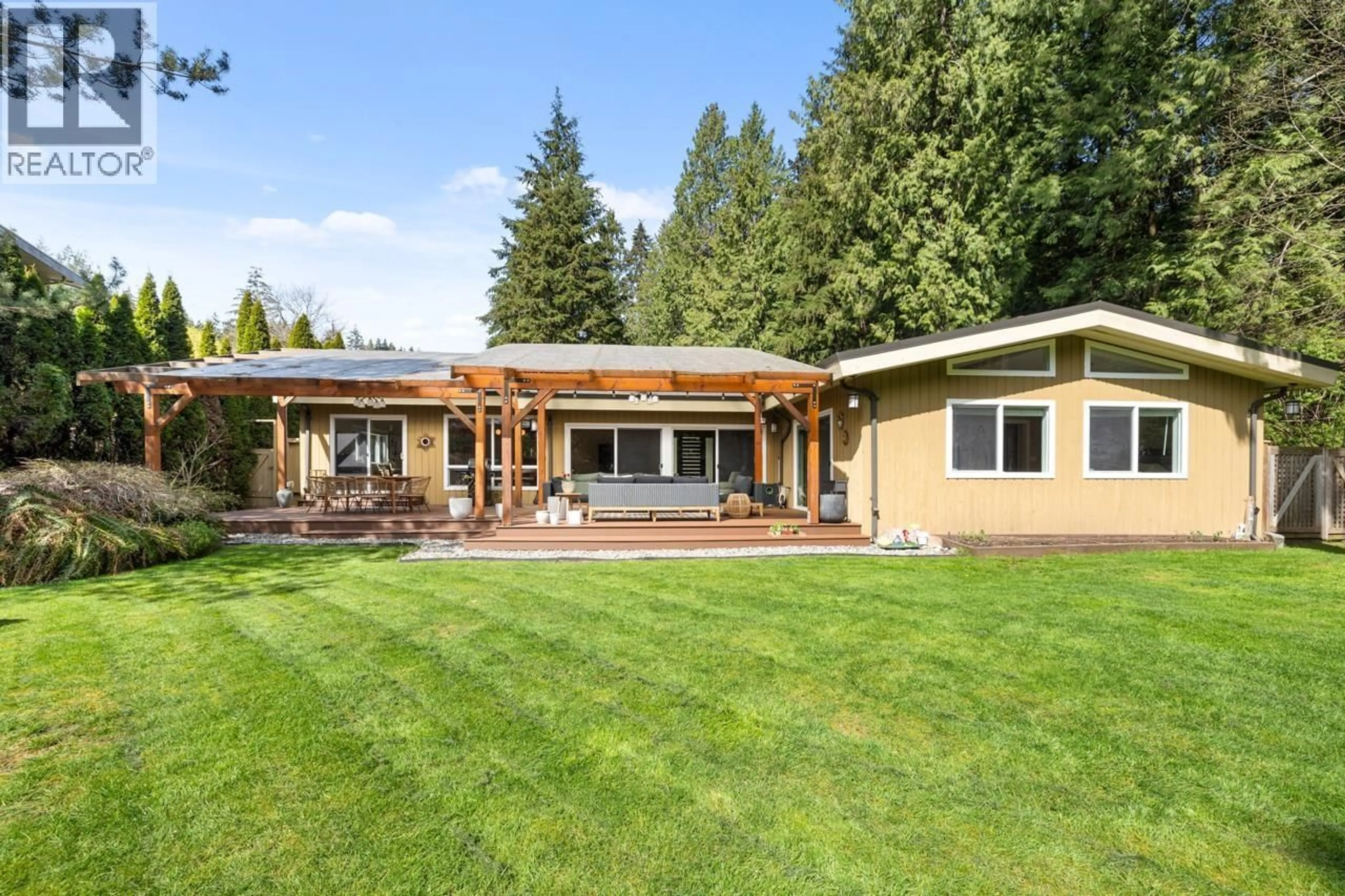 Home with vinyl exterior material, unknown for 326 MOYNE DRIVE, West Vancouver British Columbia V7S1J5