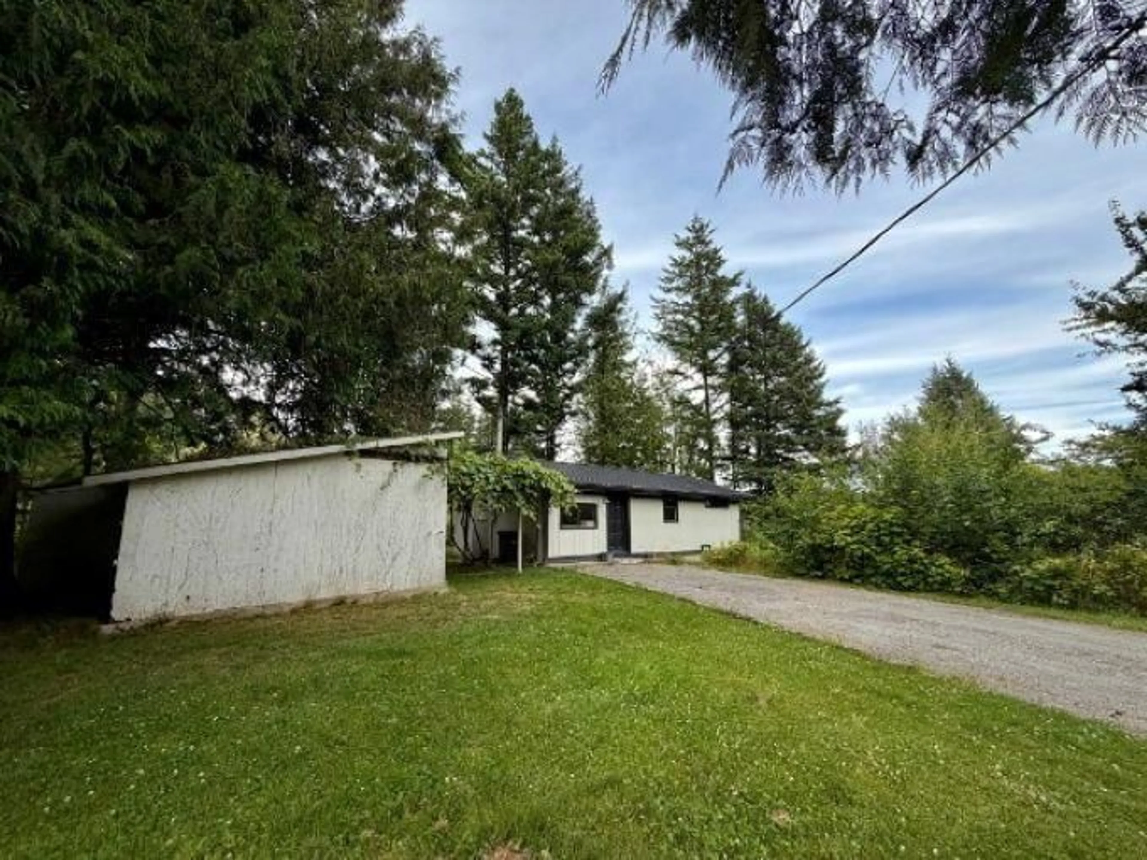 A pic from outside/outdoor area/front of a property/back of a property/a pic from drone, unknown for 37318 WARD ROAD, Abbotsford British Columbia V3G2K6