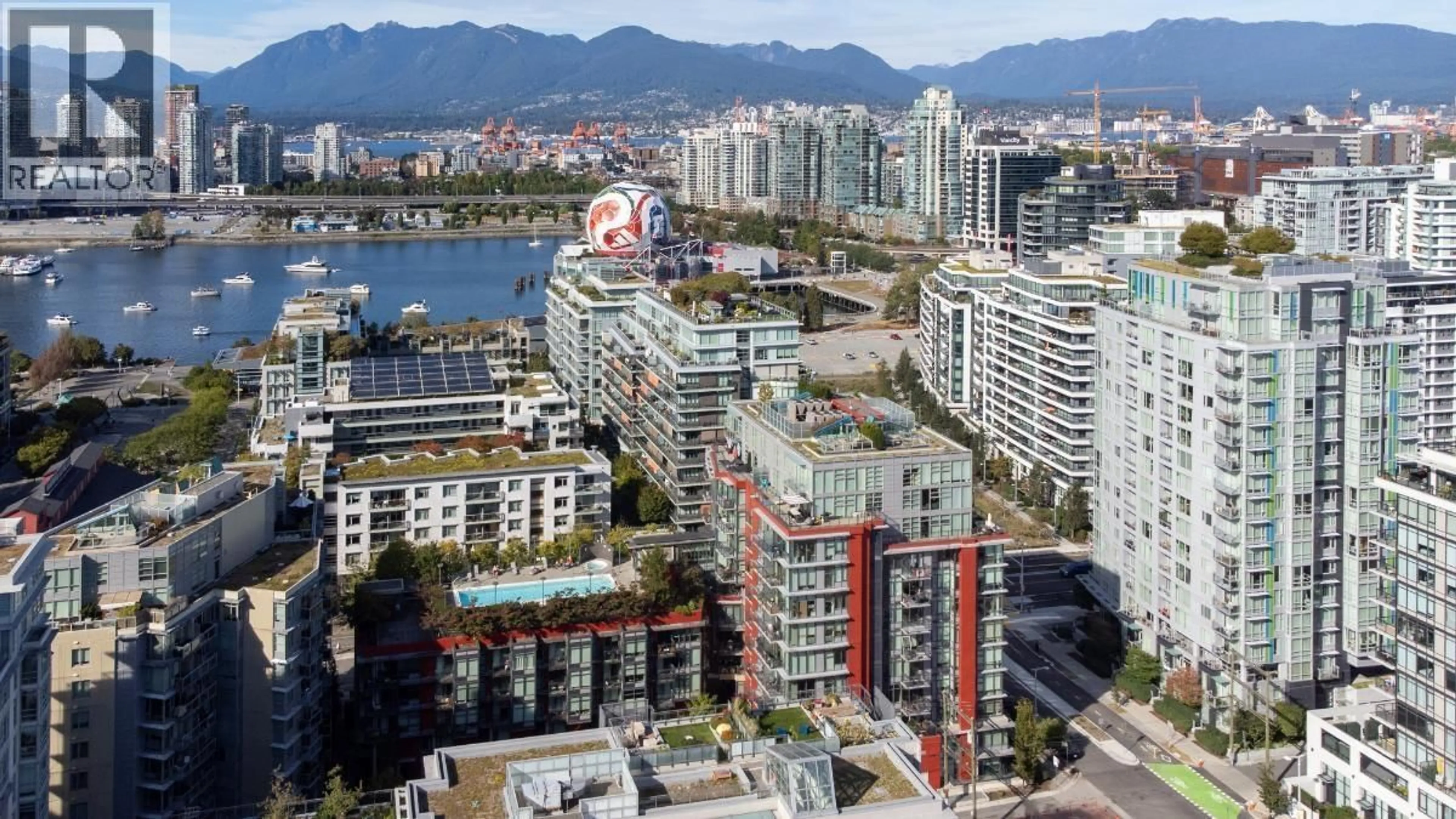 A pic from outside/outdoor area/front of a property/back of a property/a pic from drone, city buildings view from balcony for 906 - 38 1ST AVENUE, Vancouver British Columbia V5Y0K3