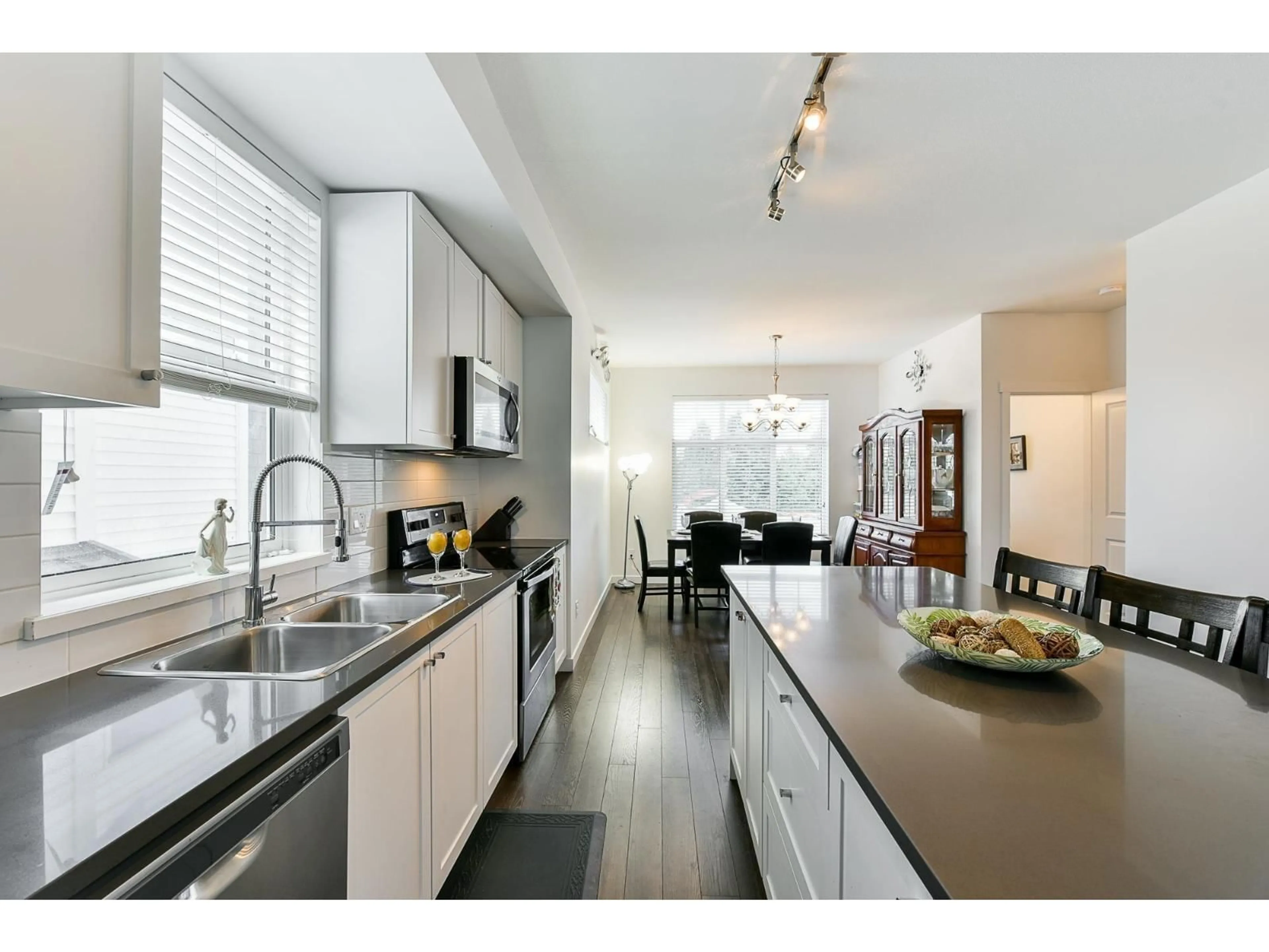 Open concept kitchen, unknown for 51 - 8130 136A STREET, Surrey British Columbia V3W1H9