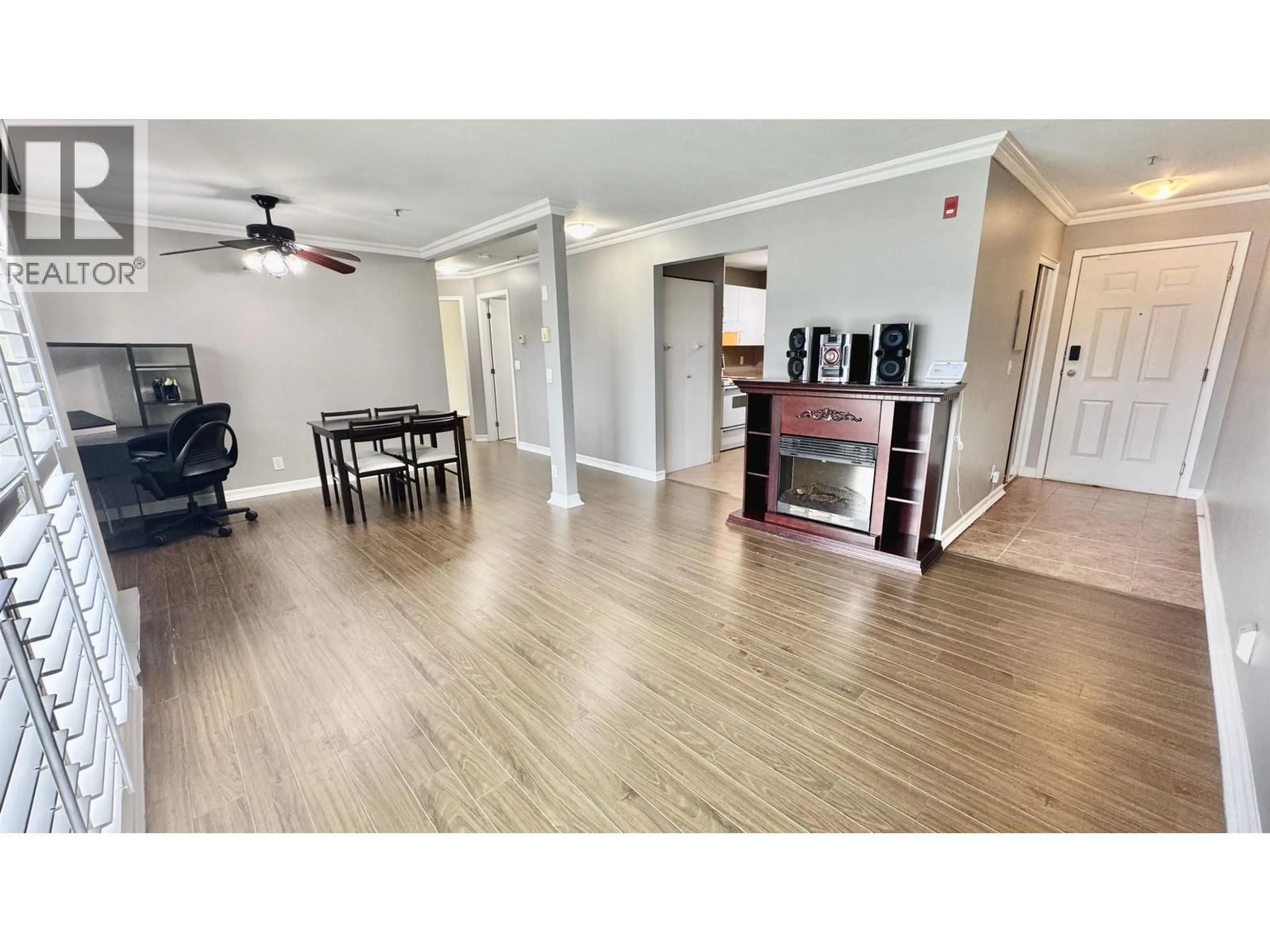 A pic of a room for 403 - 2983 CAMBRIDGE STREET, Port Coquitlam British Columbia V3B7N7