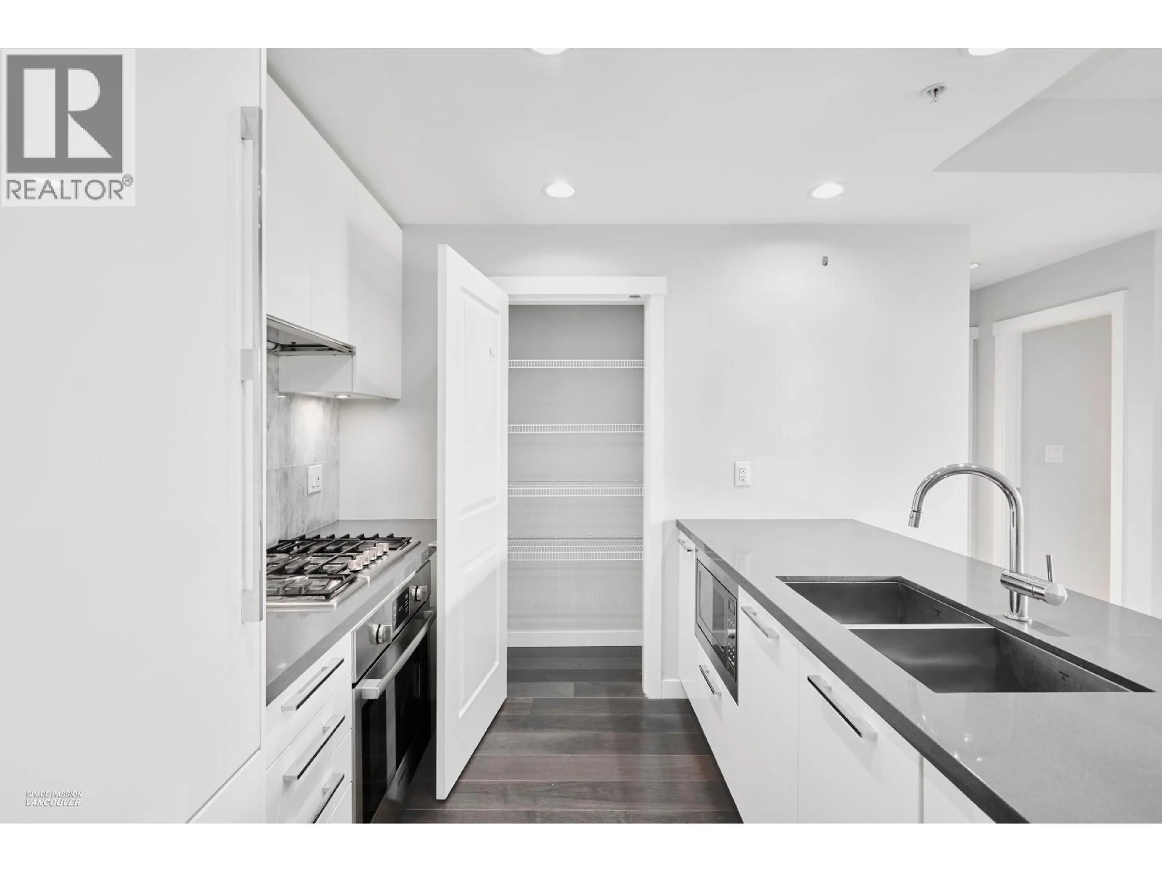 Standard kitchen, unknown for 203 - 5638 BIRNEY AVENUE, Vancouver British Columbia V6S0H8
