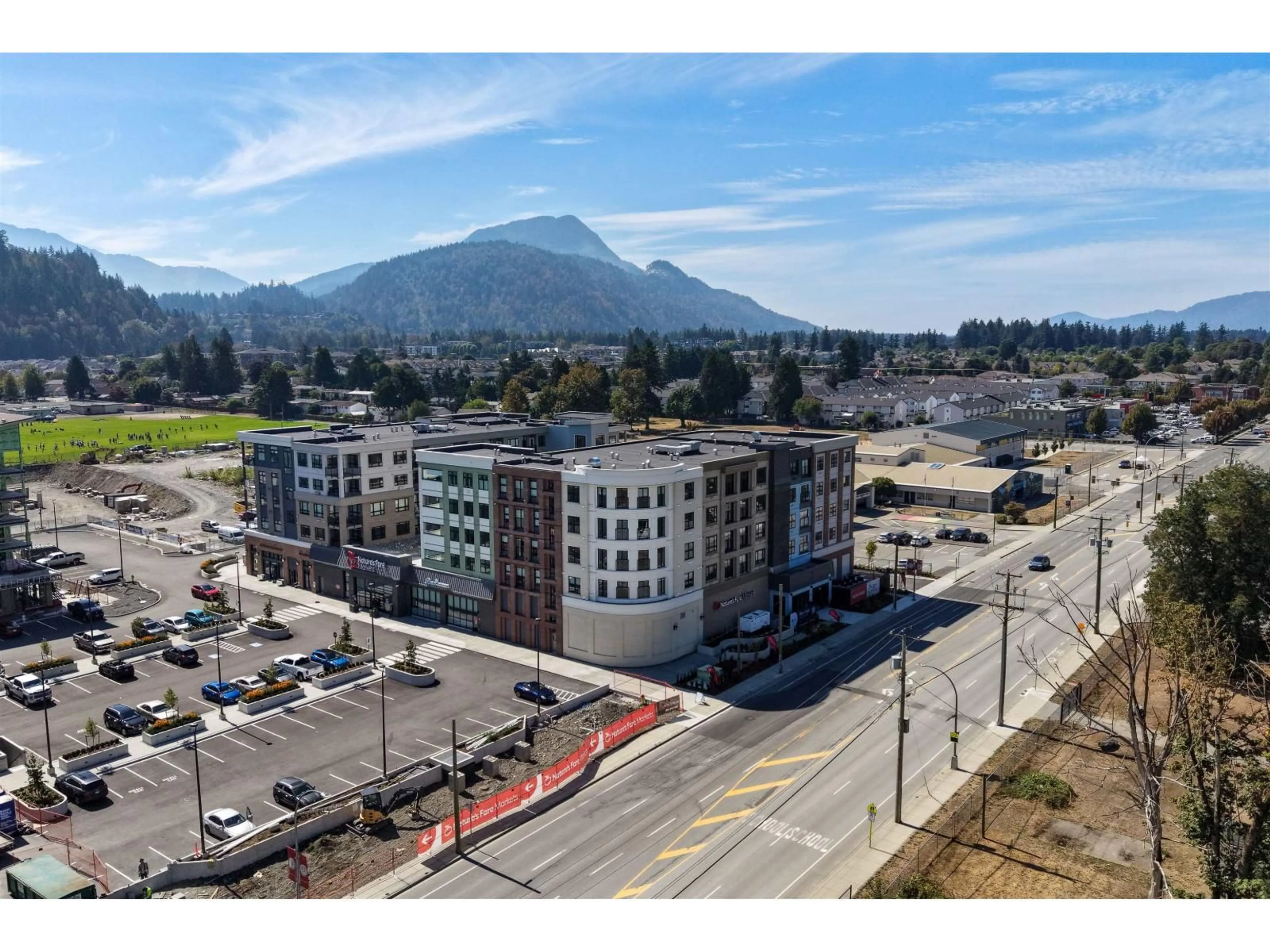 A pic from outside/outdoor area/front of a property/back of a property/a pic from drone, mountain view for 303 - 46187 THOMAS ROAD, Chilliwack British Columbia V2R6N9