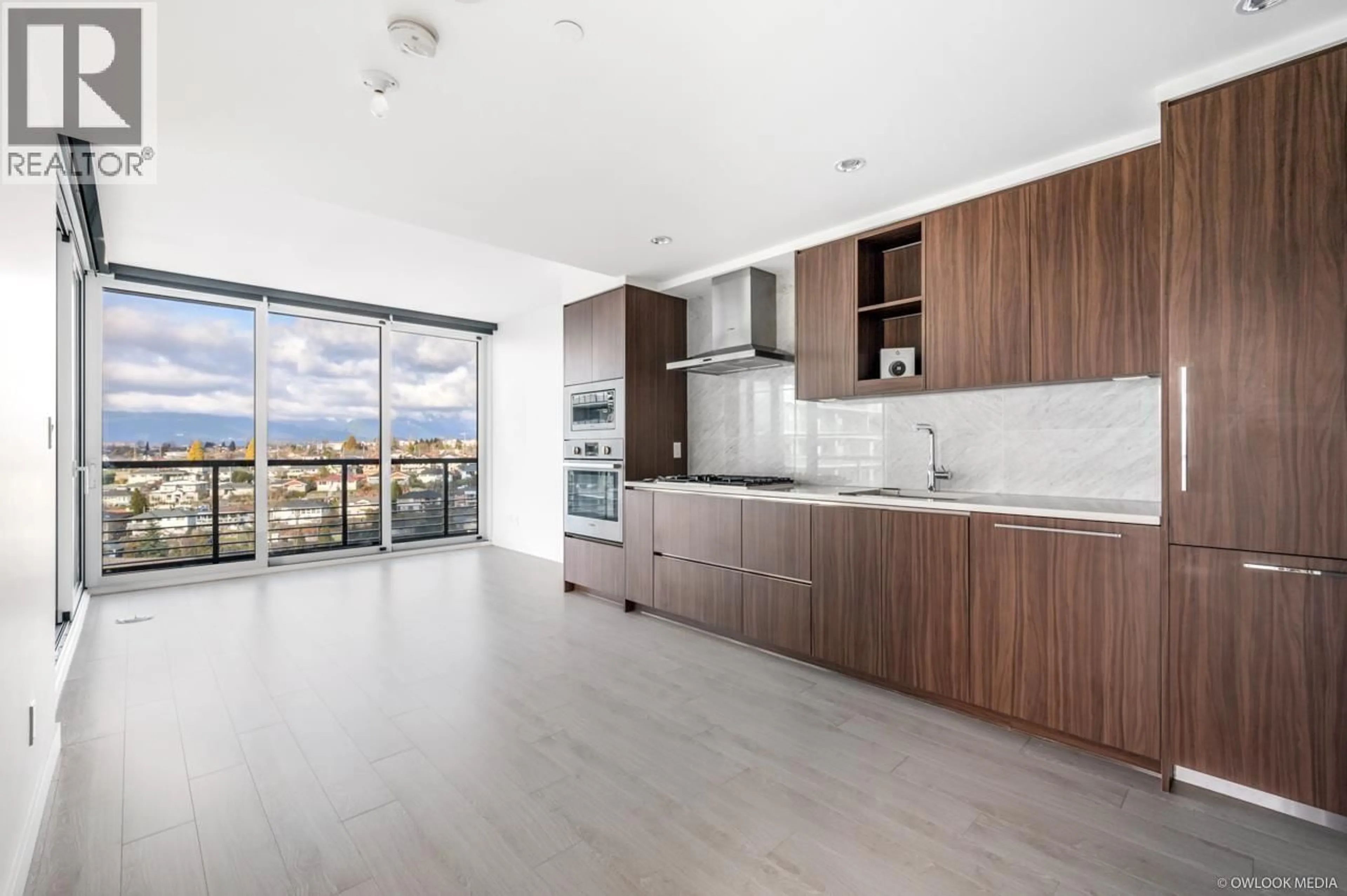 Open concept kitchen, unknown for 605 - 4730 LOUGHEED HIGHWAY, Burnaby British Columbia V5C0M9