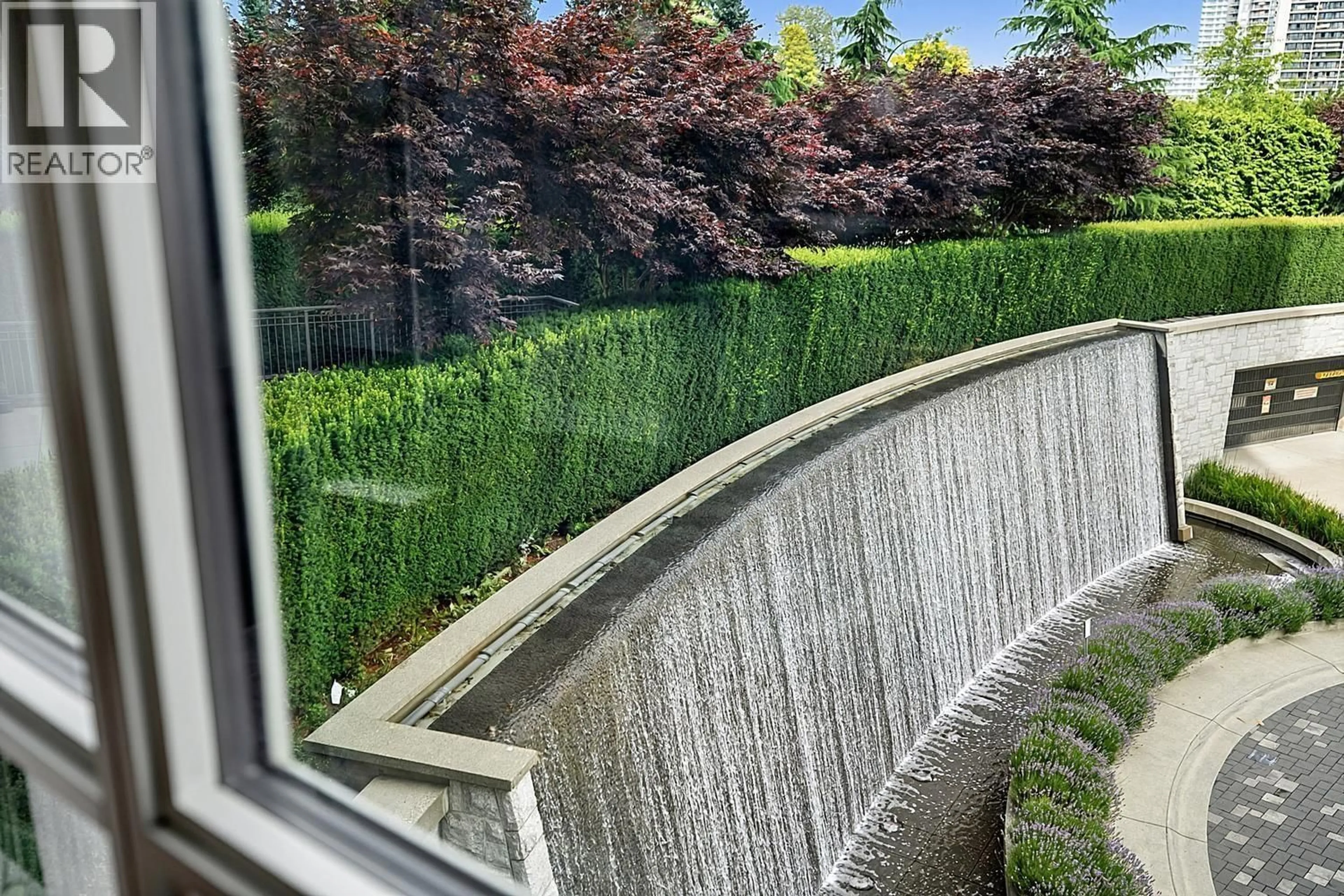 Patio, water/lake/river/ocean view for 308 - 4189 HALIFAX STREET, Burnaby British Columbia V5C0H9
