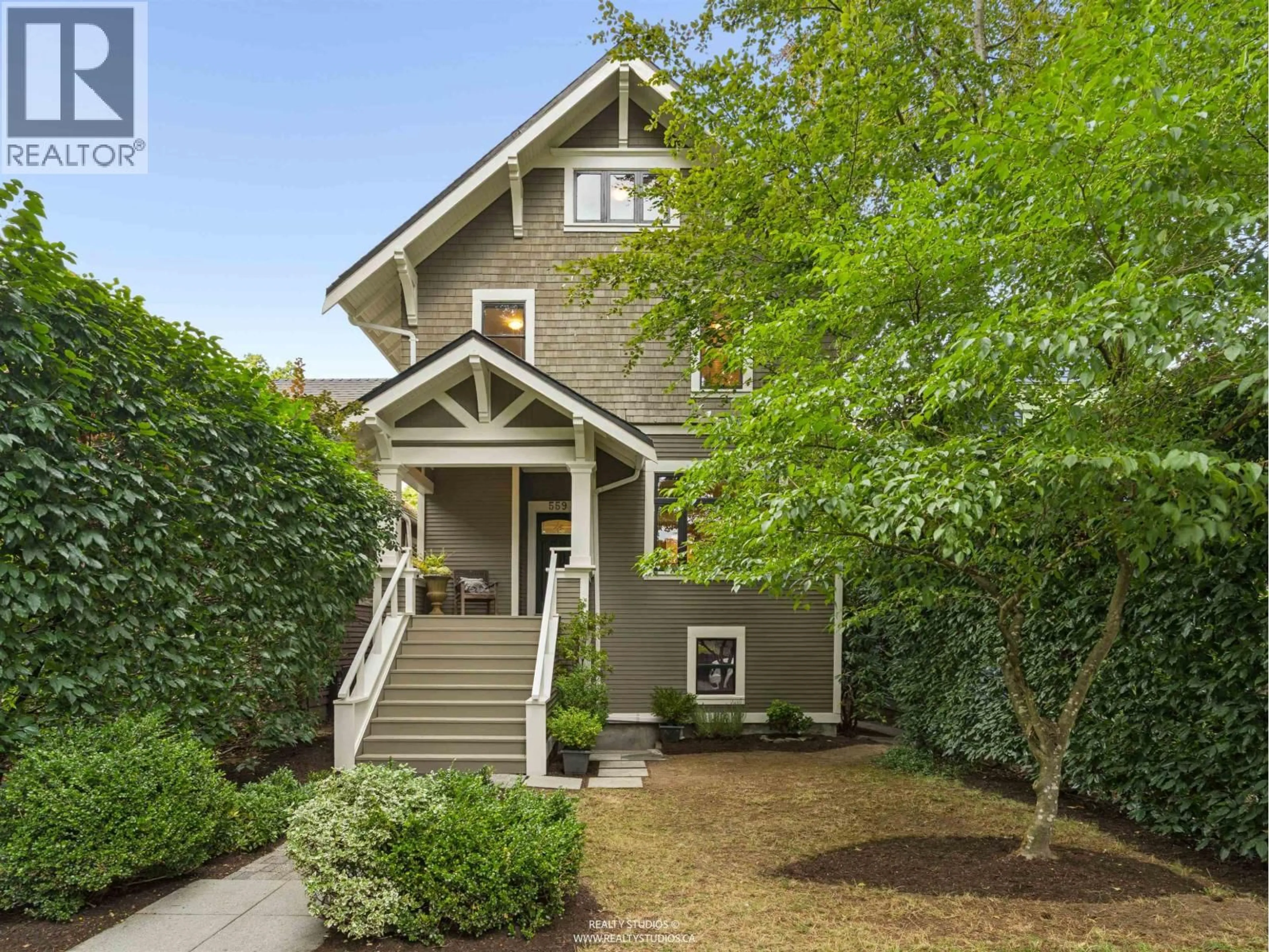 Unknown for 559 18TH AVENUE, Vancouver British Columbia V5Z1V7