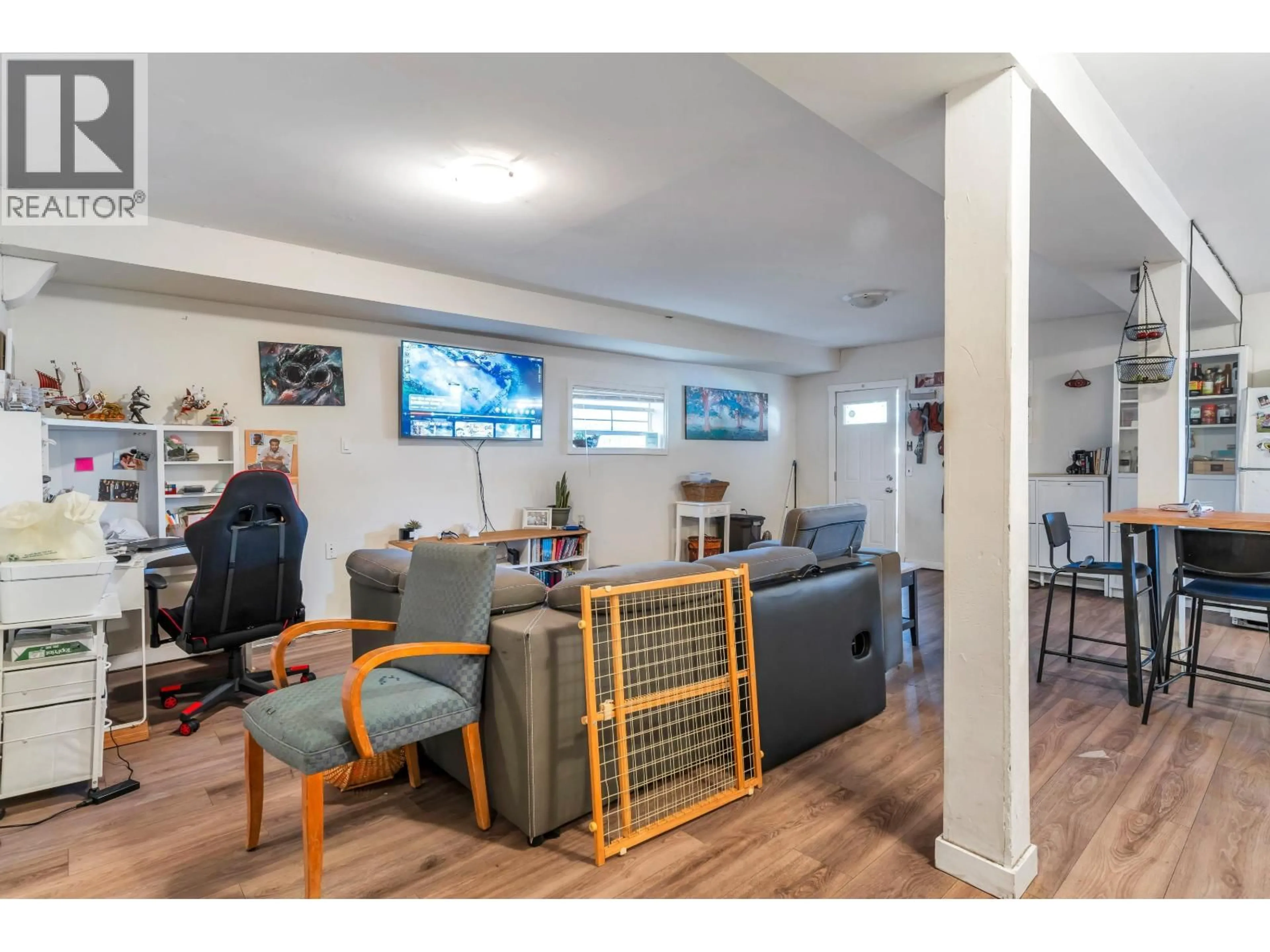 Unknown for 5755 DUMFRIES STREET, Vancouver British Columbia V5P3A7