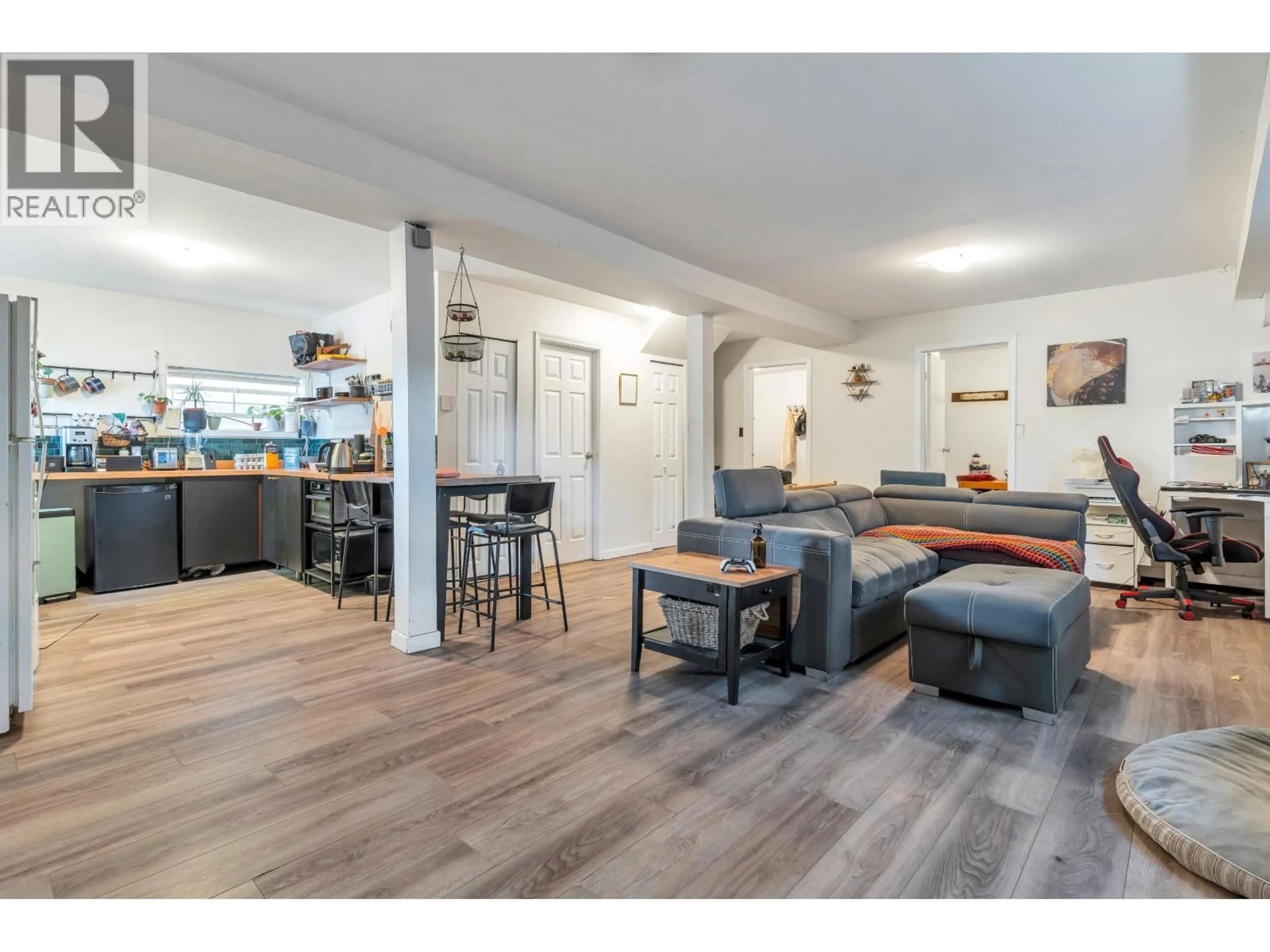 Open concept kitchen, wood/laminate floor for 5755 DUMFRIES STREET, Vancouver British Columbia V5P3A7