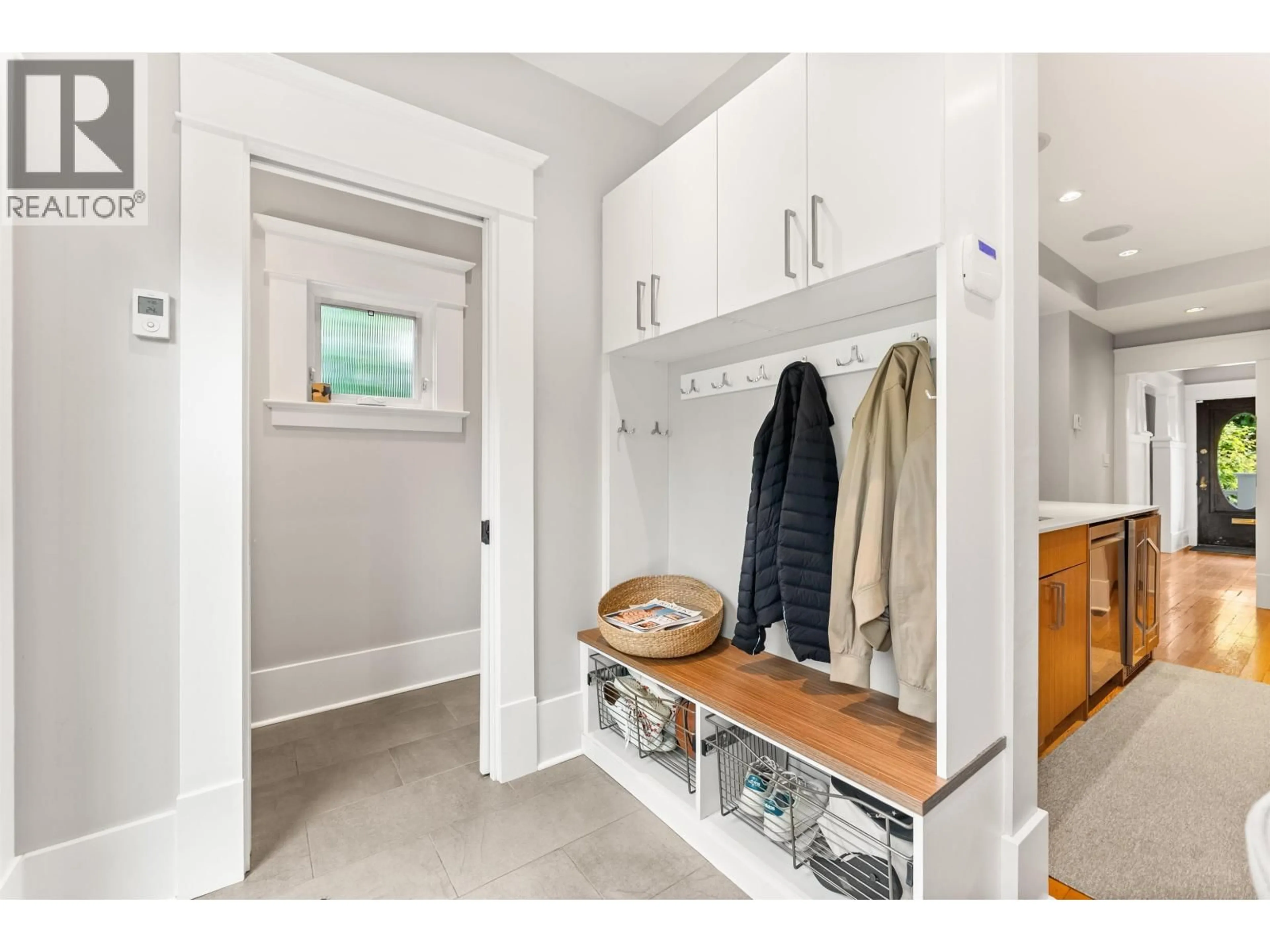 Unknown for 739 24TH AVENUE, Vancouver British Columbia V5V2A6