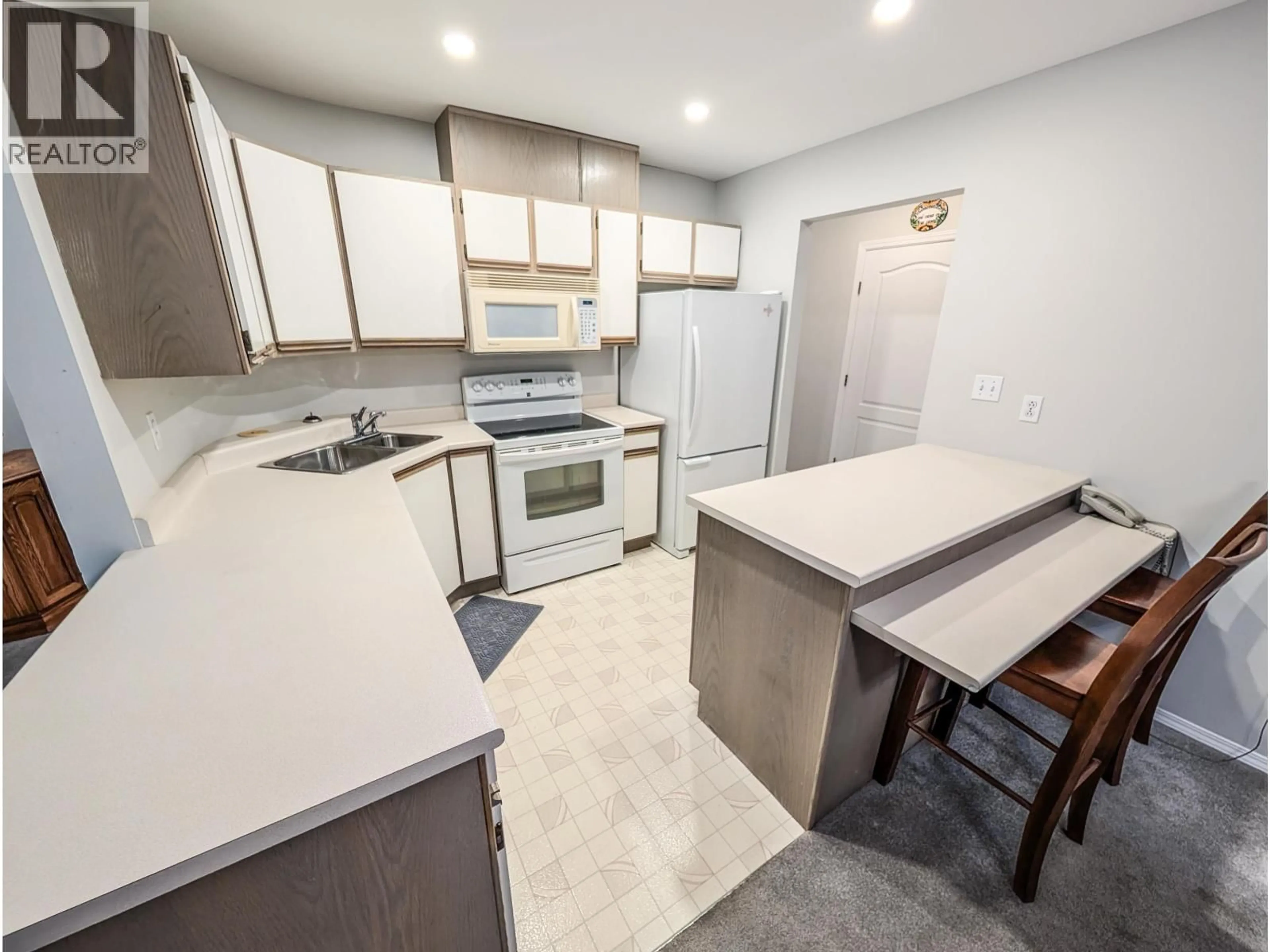 Standard kitchen, unknown for 105 - 7255 SOUTHRIDGE AVENUE, Prince George British Columbia V2N4Z3