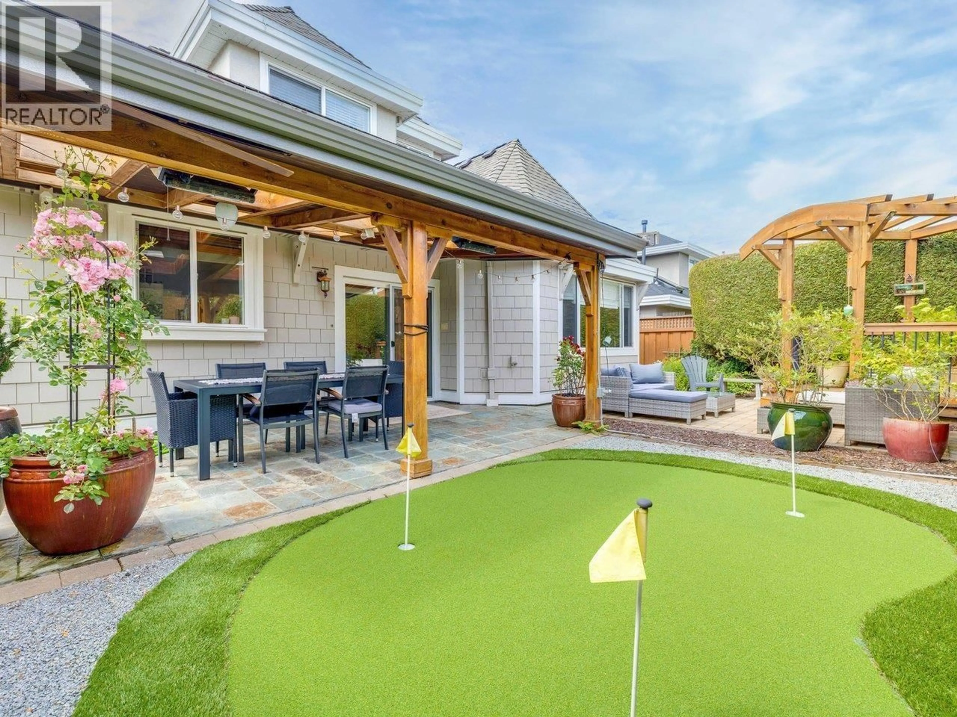 Patio, street for 5295 ST ANDREWS PLACE, Delta British Columbia V4M4E5