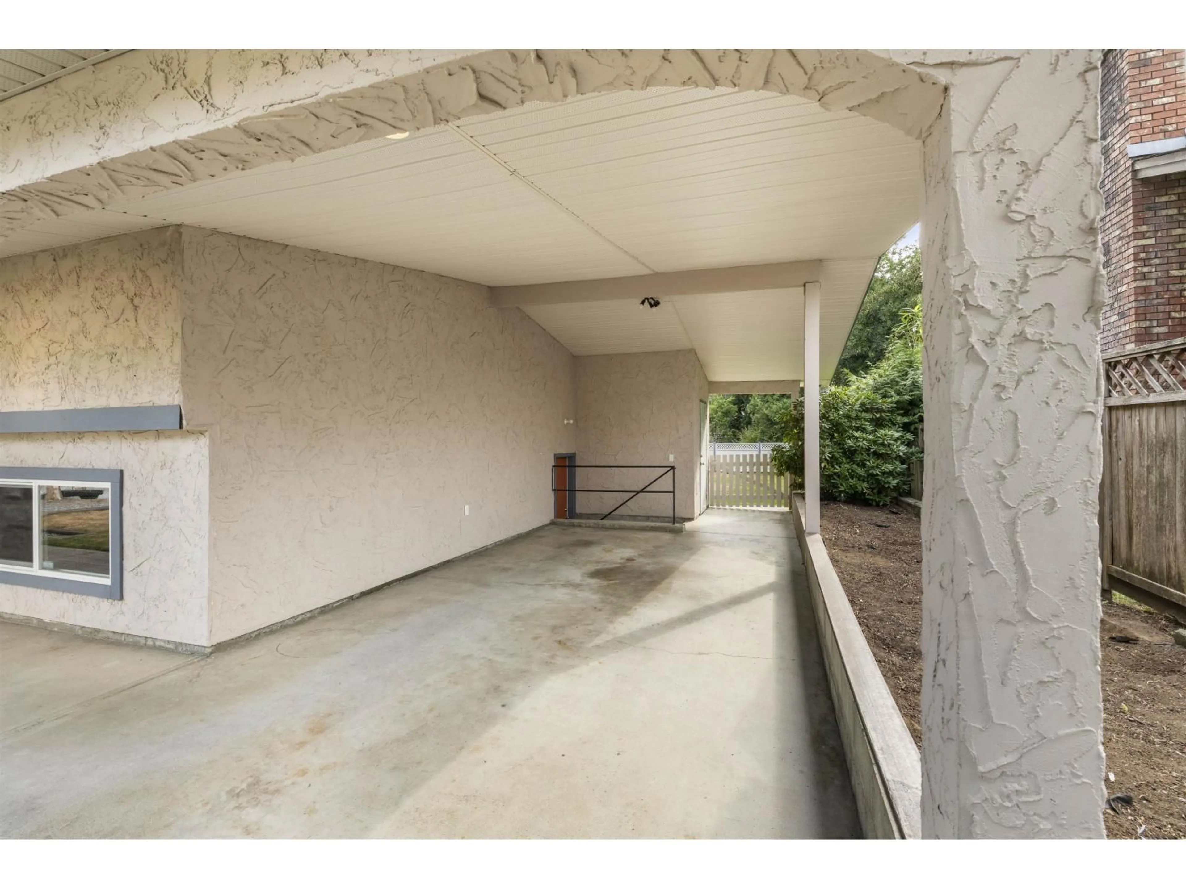 Unknown for 2170 WILDWOOD STREET, Abbotsford British Columbia V2S2Y8