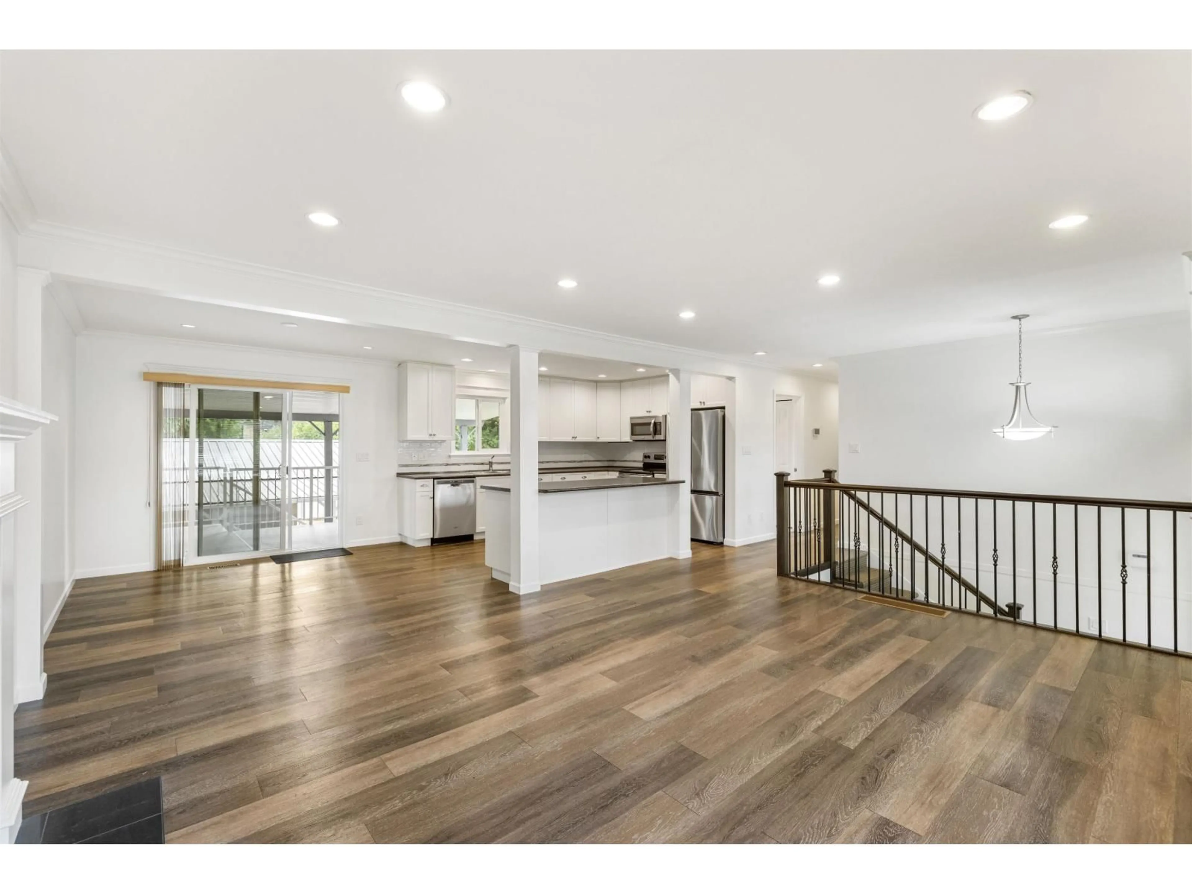 Open concept kitchen, unknown for 2170 WILDWOOD STREET, Abbotsford British Columbia V2S2Y8