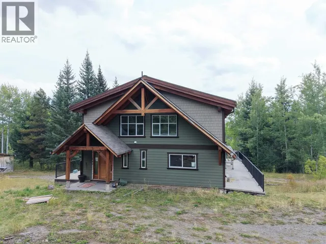 6995 COLGAN ROAD, 100 Mile House 2