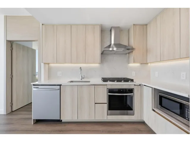 2908 - 10750 135A STREET, Surrey 4