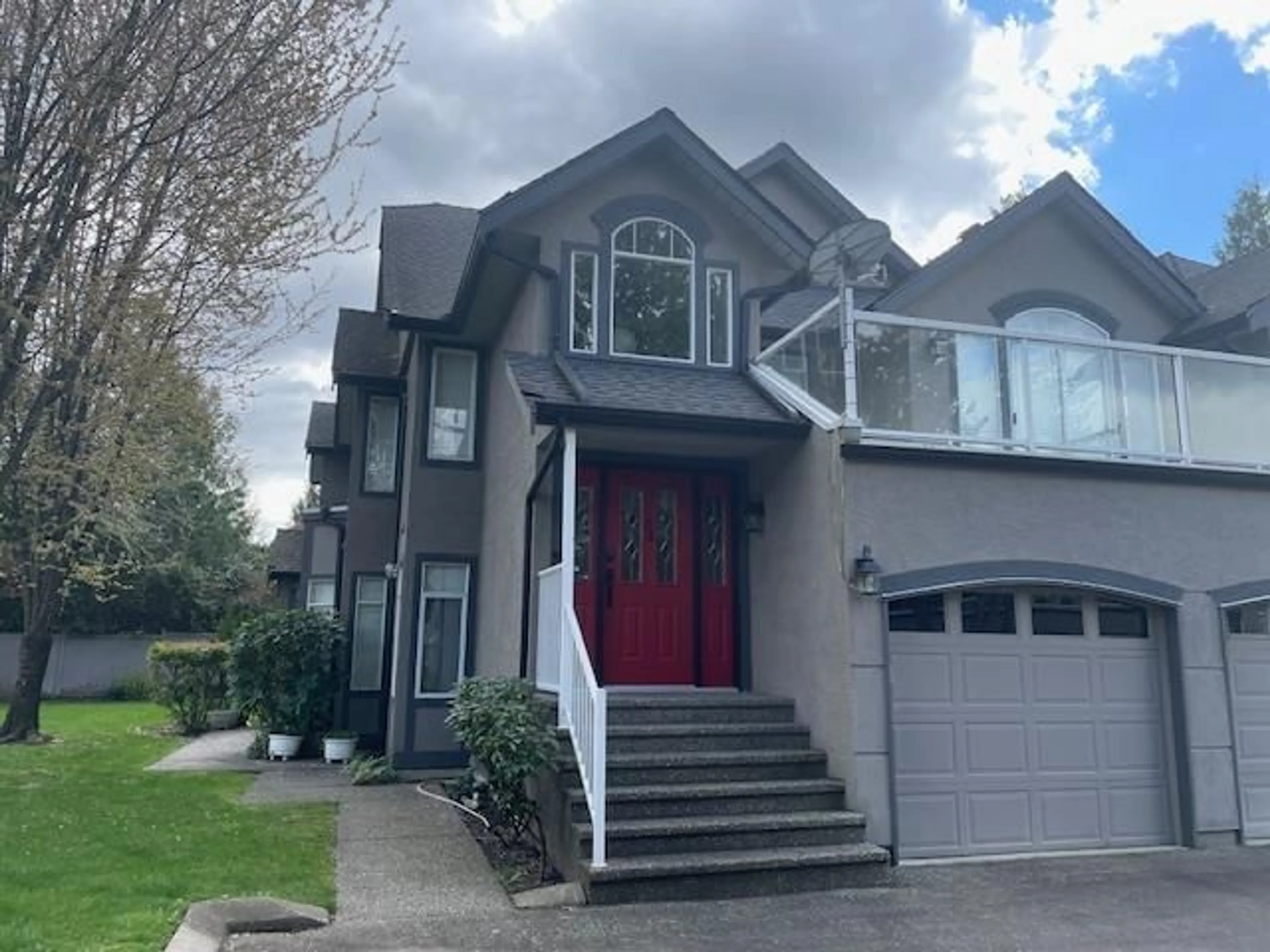 Home with vinyl exterior material, street for 36 - 4740 221 STREET, Langley British Columbia V2Z1L8