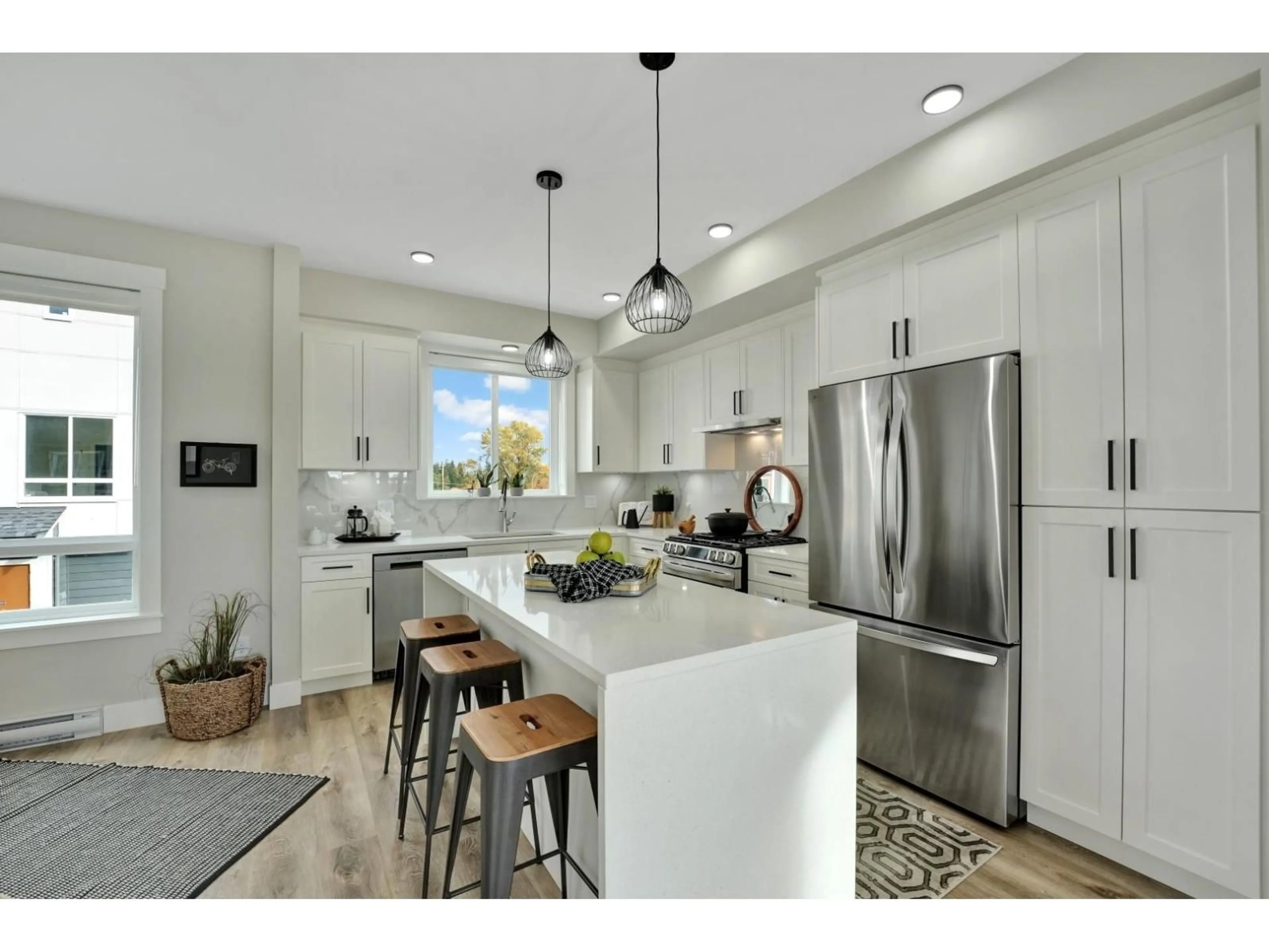 Open concept kitchen, ceramic/tile floor for 9 - 17155 79A AVENUE, Surrey British Columbia V4N0E5