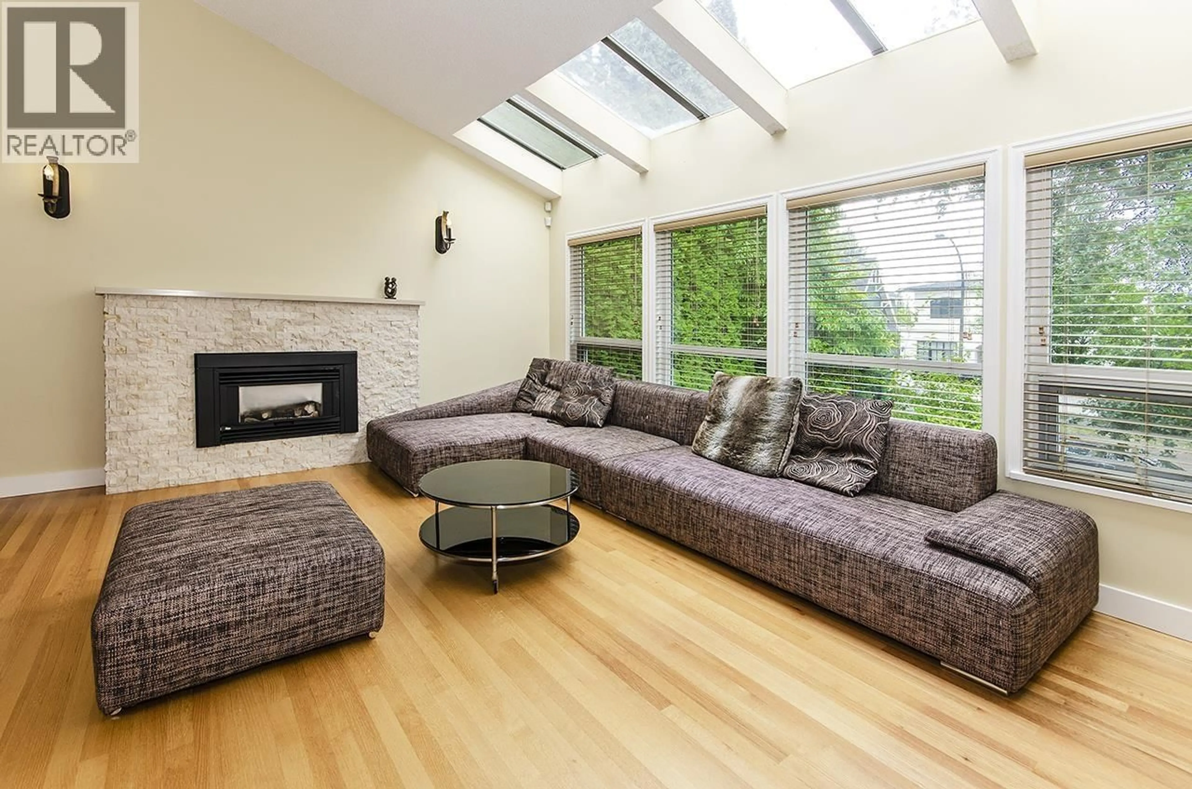 Living room with furniture, unknown for 4063 33RD AVENUE, Vancouver British Columbia V6N2H9