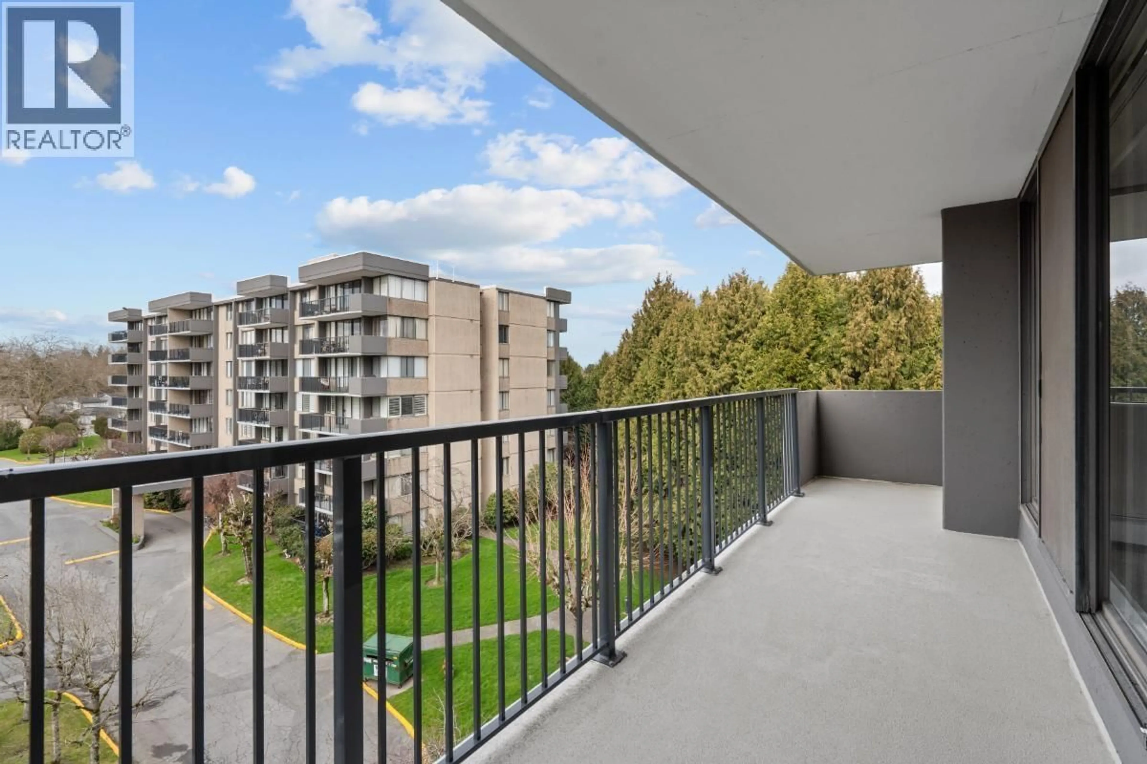 Balcony in the apartment, city buildings view from balcony for 510 - 9320 PARKSVILLE DRIVE, Richmond British Columbia V7E4W2