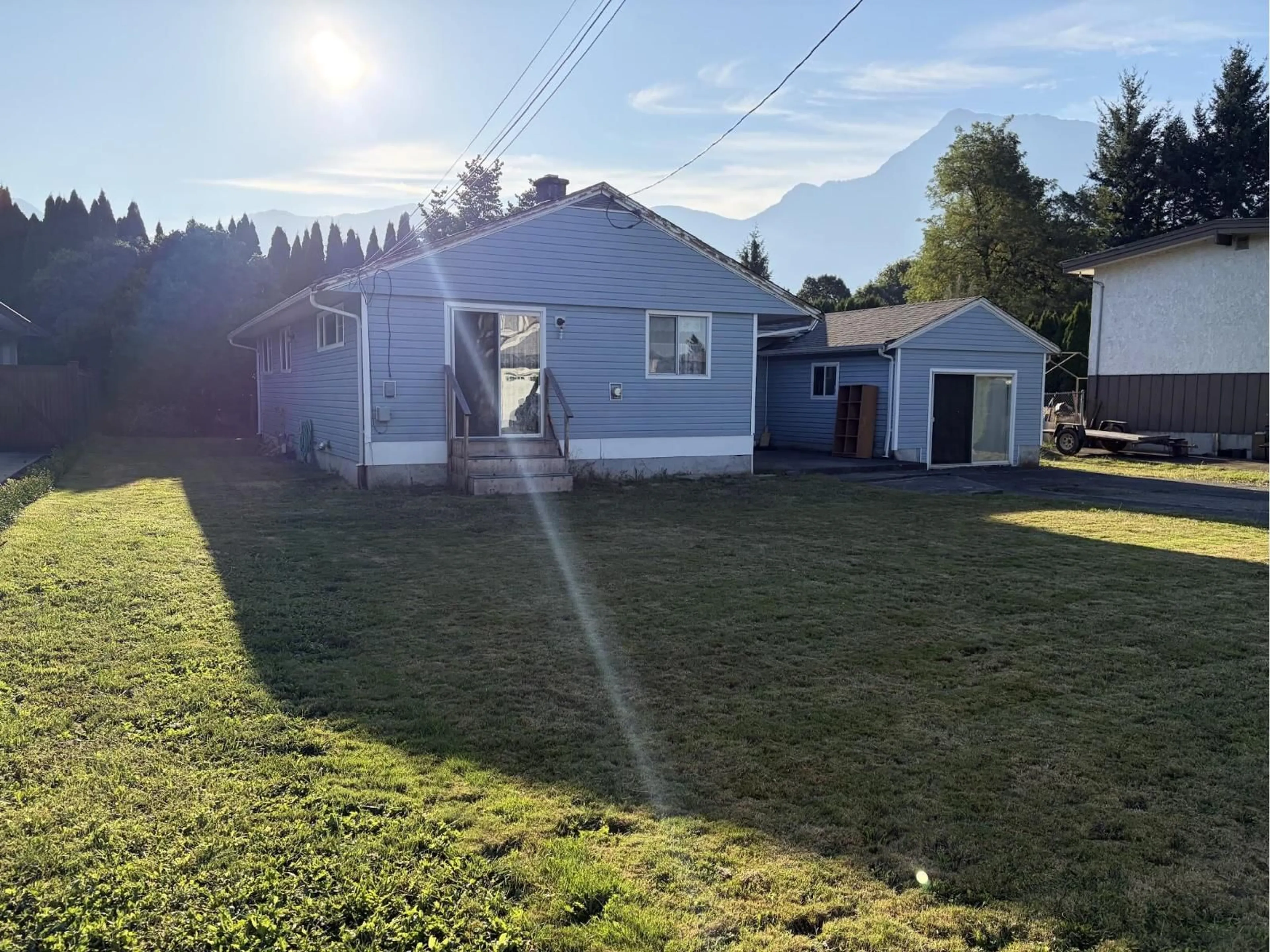 A pic from outside/outdoor area/front of a property/back of a property/a pic from drone, unknown for 1682 PARKWOOD DRIVE, Agassiz British Columbia V0M1A2