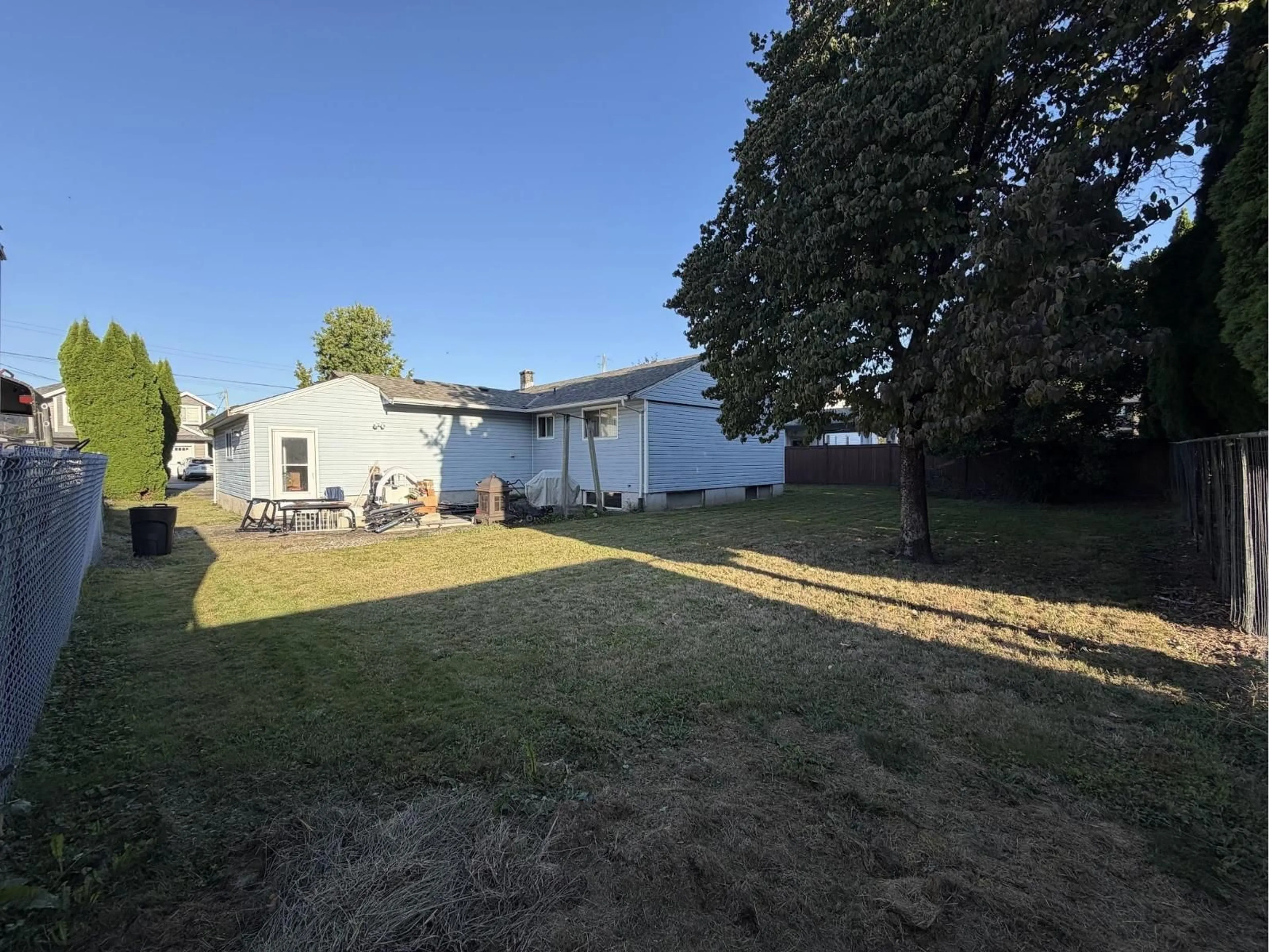 A pic from outside/outdoor area/front of a property/back of a property/a pic from drone, street for 1682 PARKWOOD DRIVE, Agassiz British Columbia V0M1A2