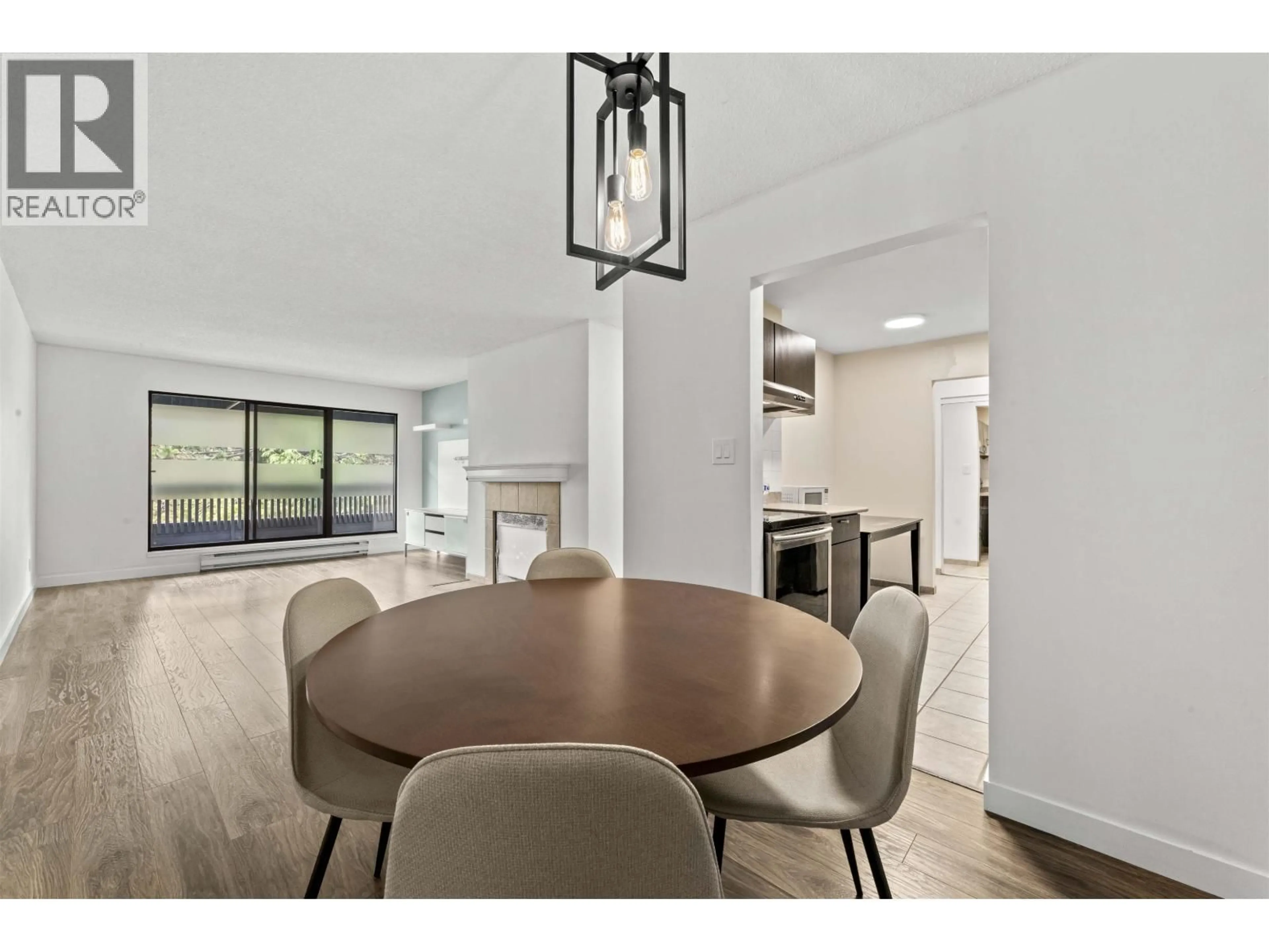 Dining room, unknown for 302 - 5800 COONEY ROAD, Richmond British Columbia V6X3A8