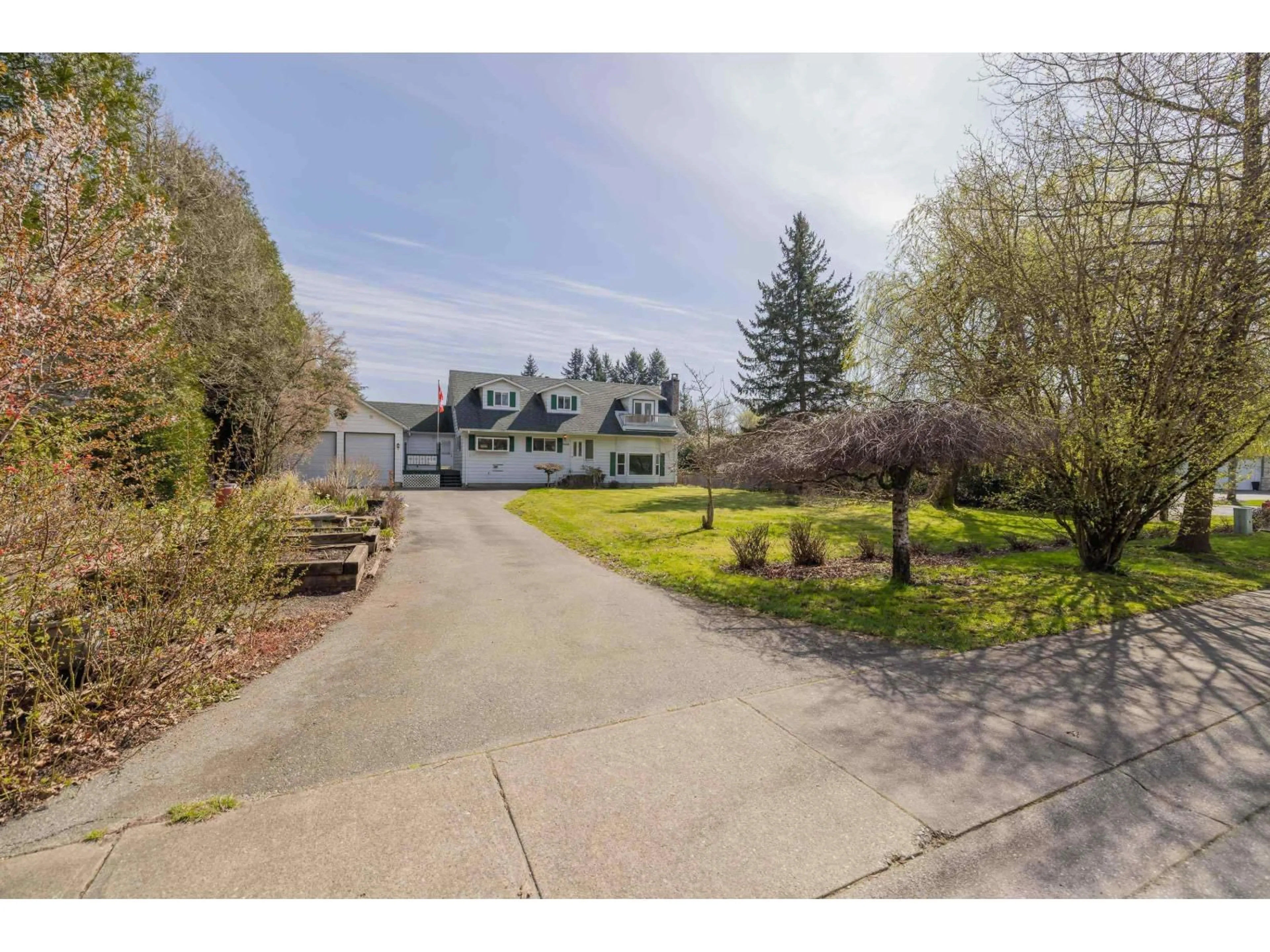 A pic from outside/outdoor area/front of a property/back of a property/a pic from drone, street for 4458 BENZ CRESCENT, Langley British Columbia V2Z1L5