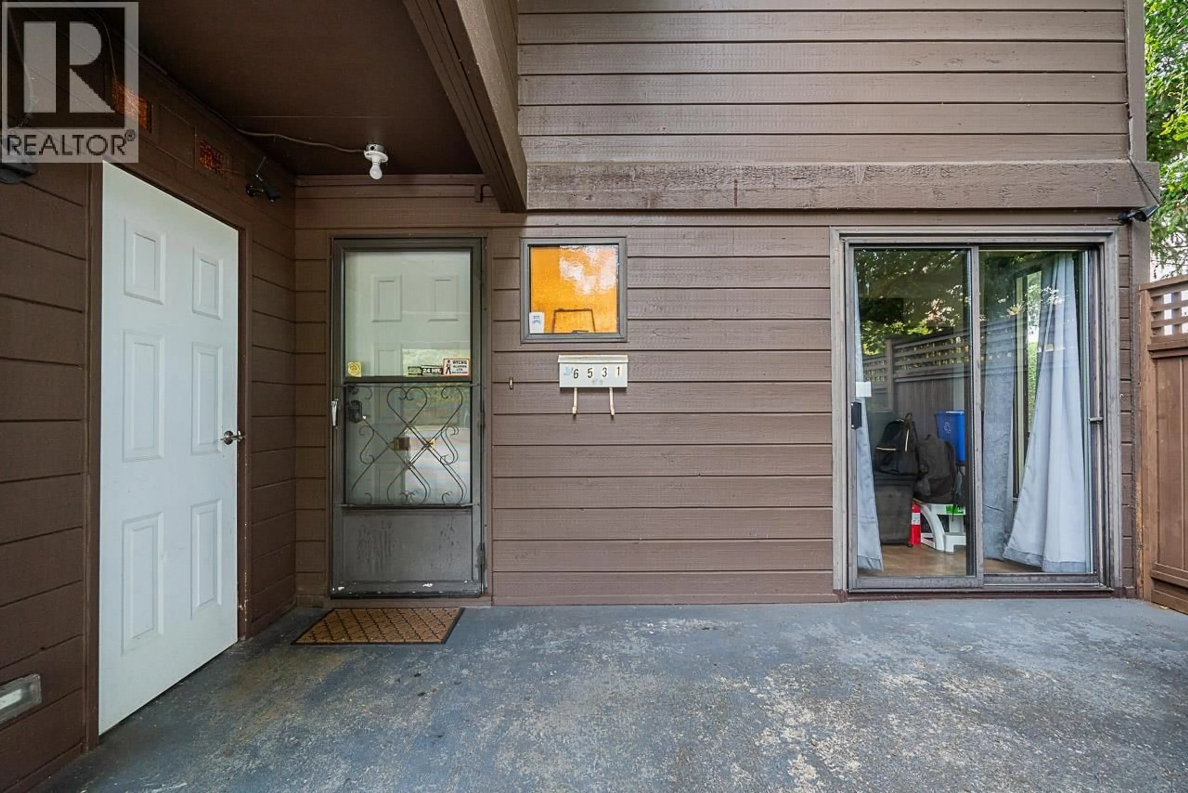 Indoor entryway for 6531 PIMLICO WAY, Richmond British Columbia V6Y2Y1