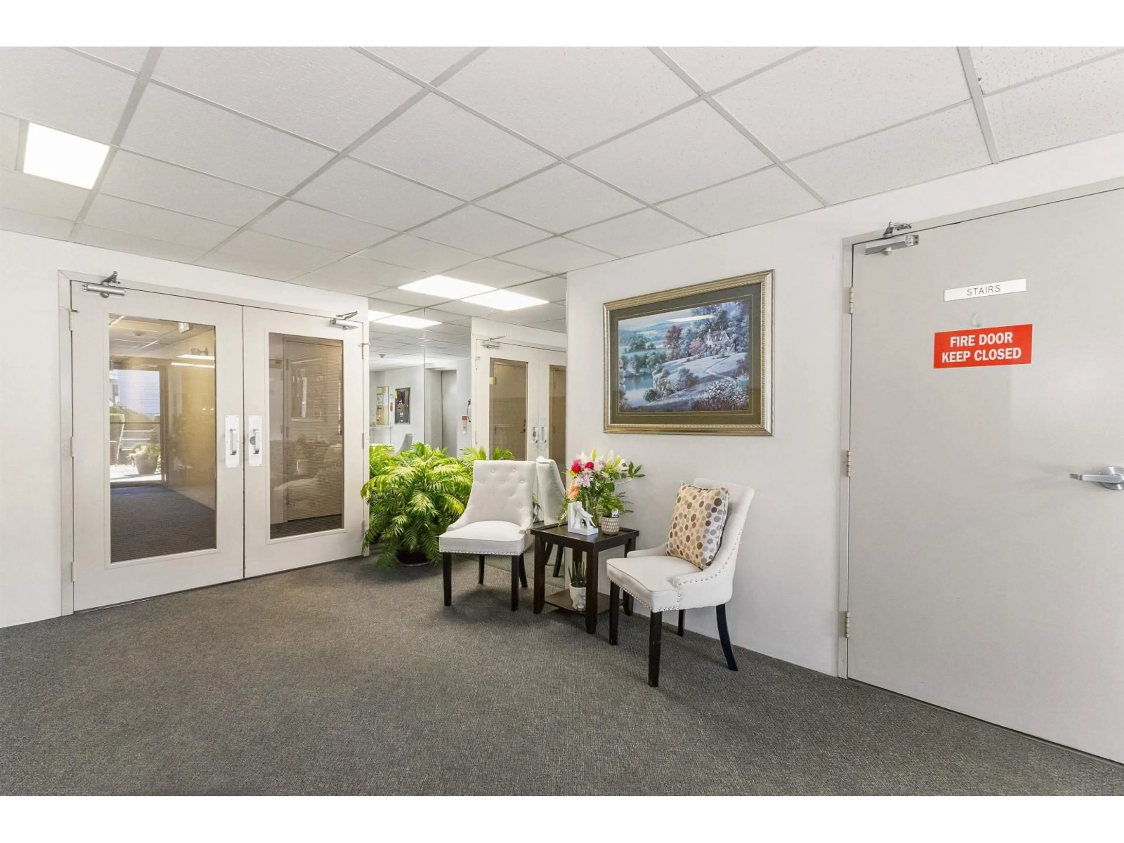 Indoor foyer for 102 - 32910 AMICUS PLACE, Abbotsford British Columbia V2S6G9