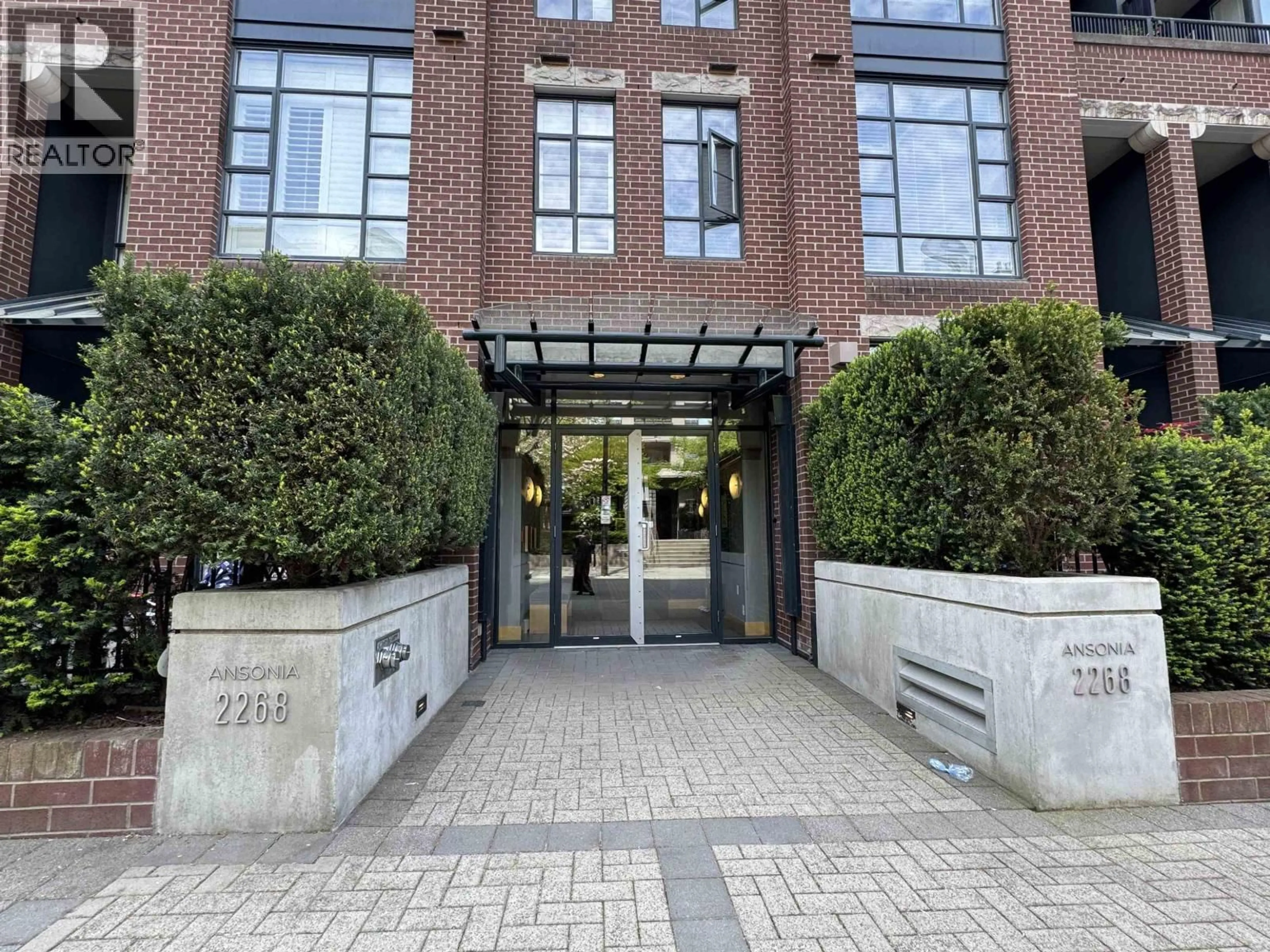 Indoor foyer for 510 - 2268 REDBUD LANE, Vancouver British Columbia V6K4S6