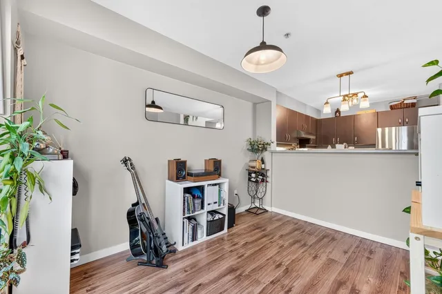416 - 10866 CITY PARKWAY, Surrey 5