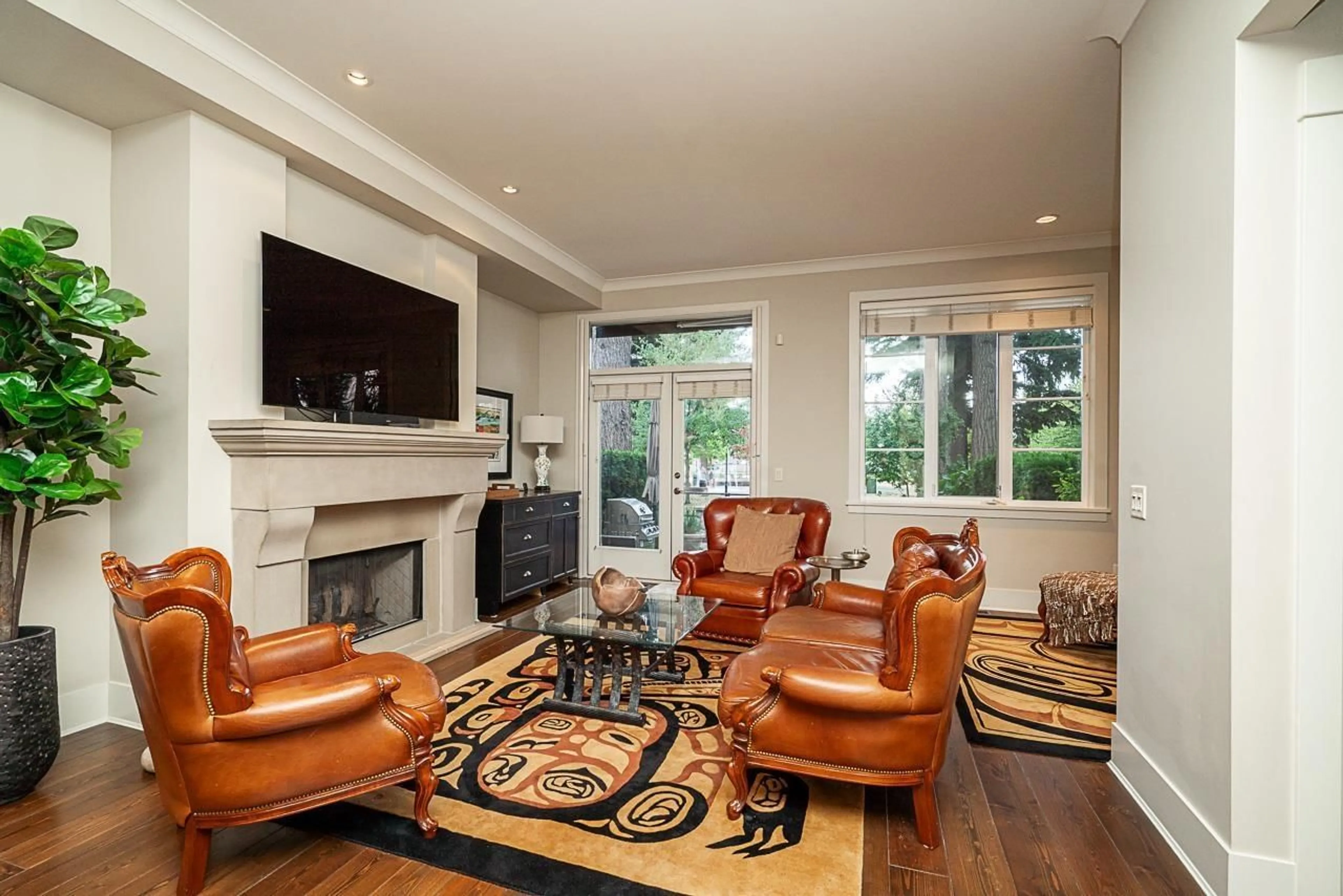 Living room with furniture, unknown for 528 - 2580 LANGDON STREET, Abbotsford British Columbia V2T0A9