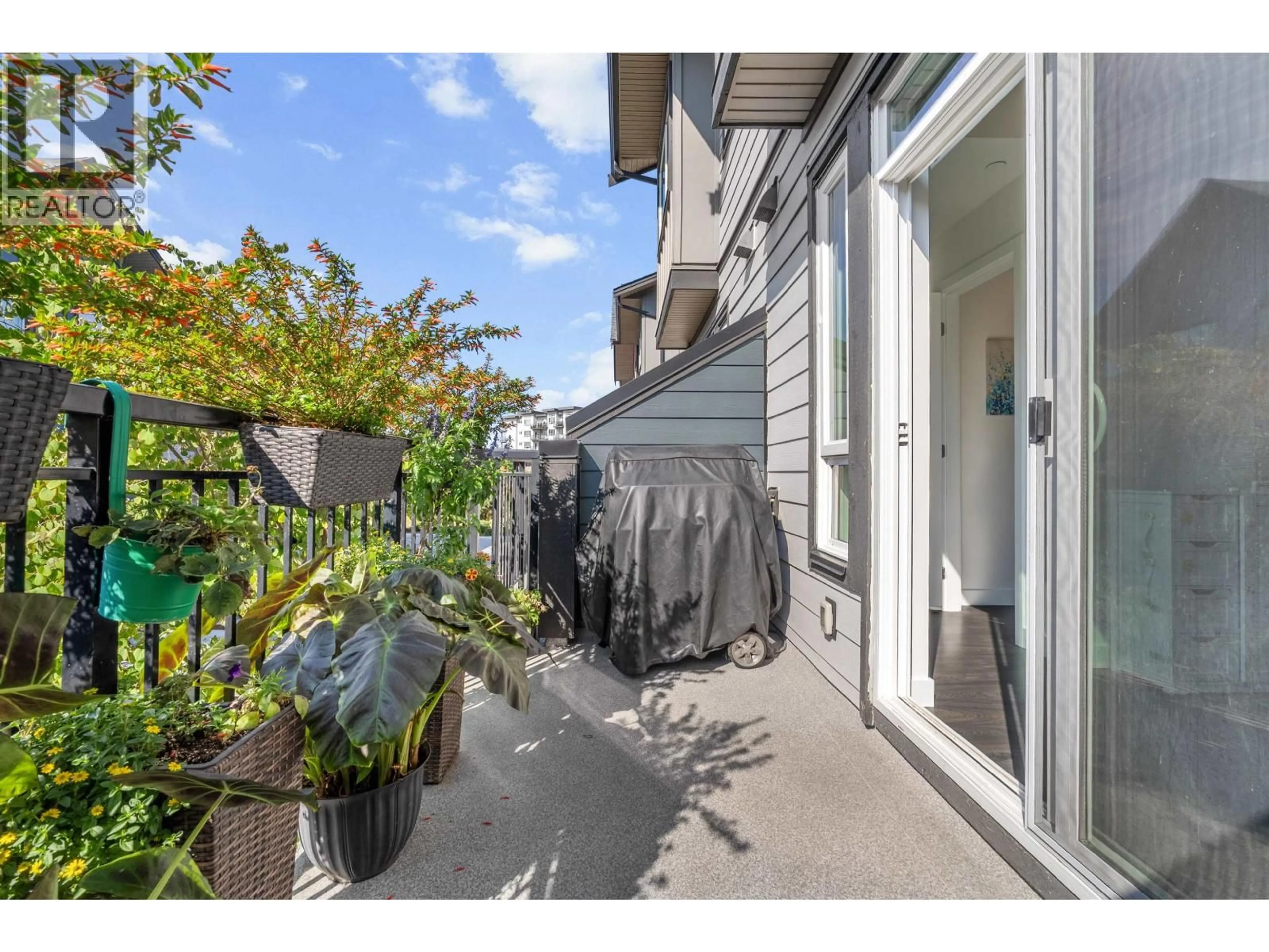 Patio, street for 15 - 4292 WOLF WAY, Tsawwassen British Columbia V4M0E1