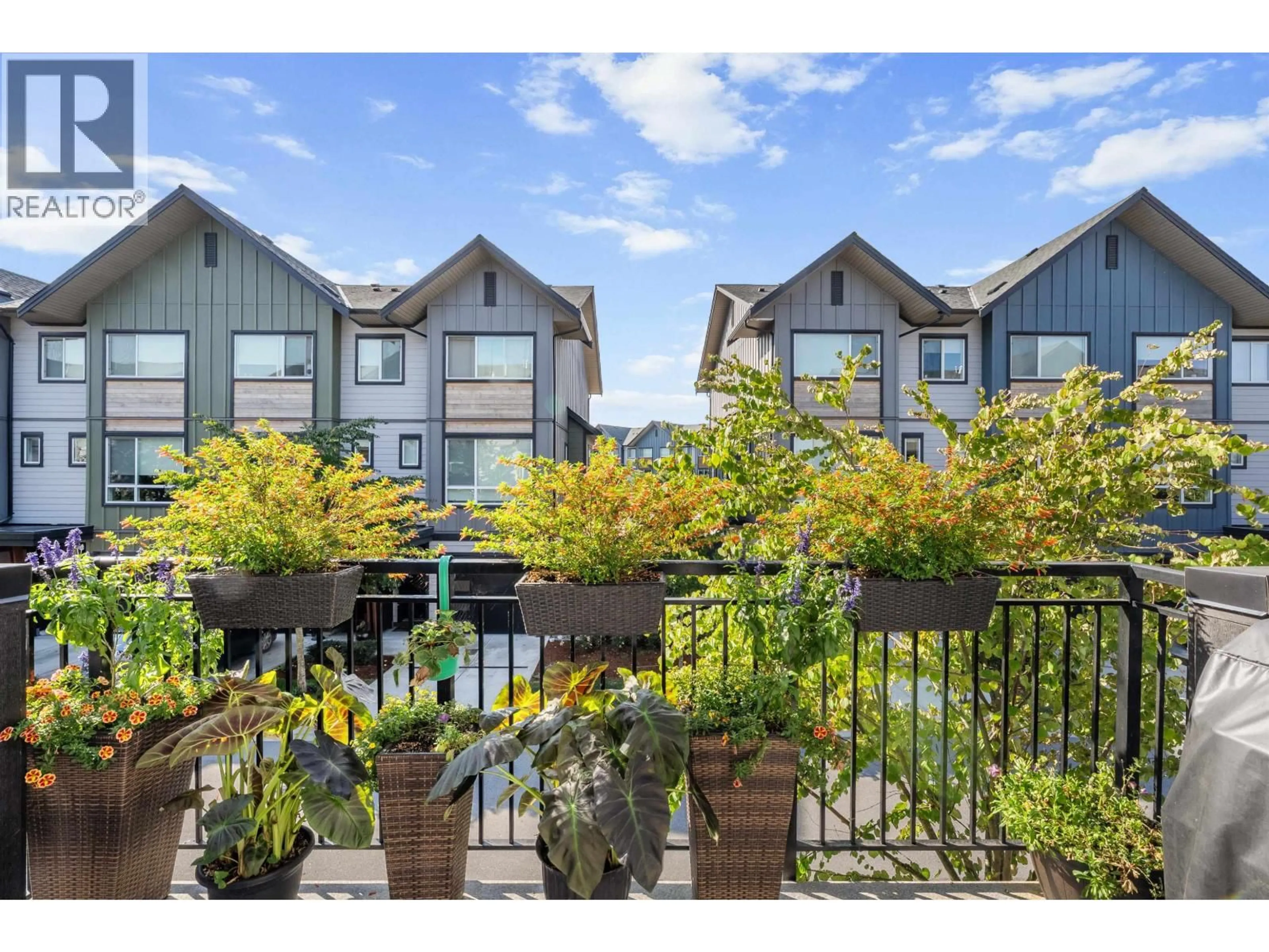 Patio, mountain view for 15 - 4292 WOLF WAY, Tsawwassen British Columbia V4M0E1