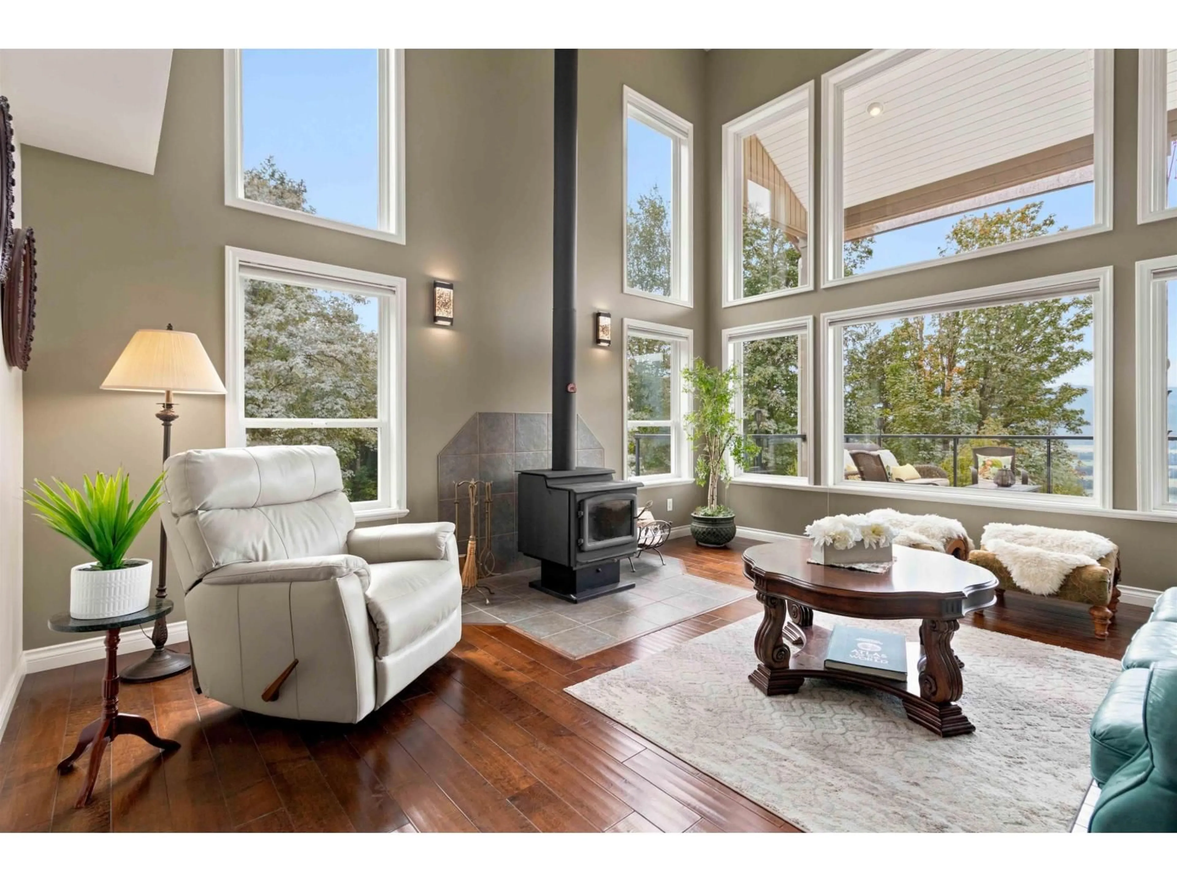 Living room with furniture, unknown for 43251 SALMONBERRY DRIVE, Chilliwack British Columbia V2R4A4