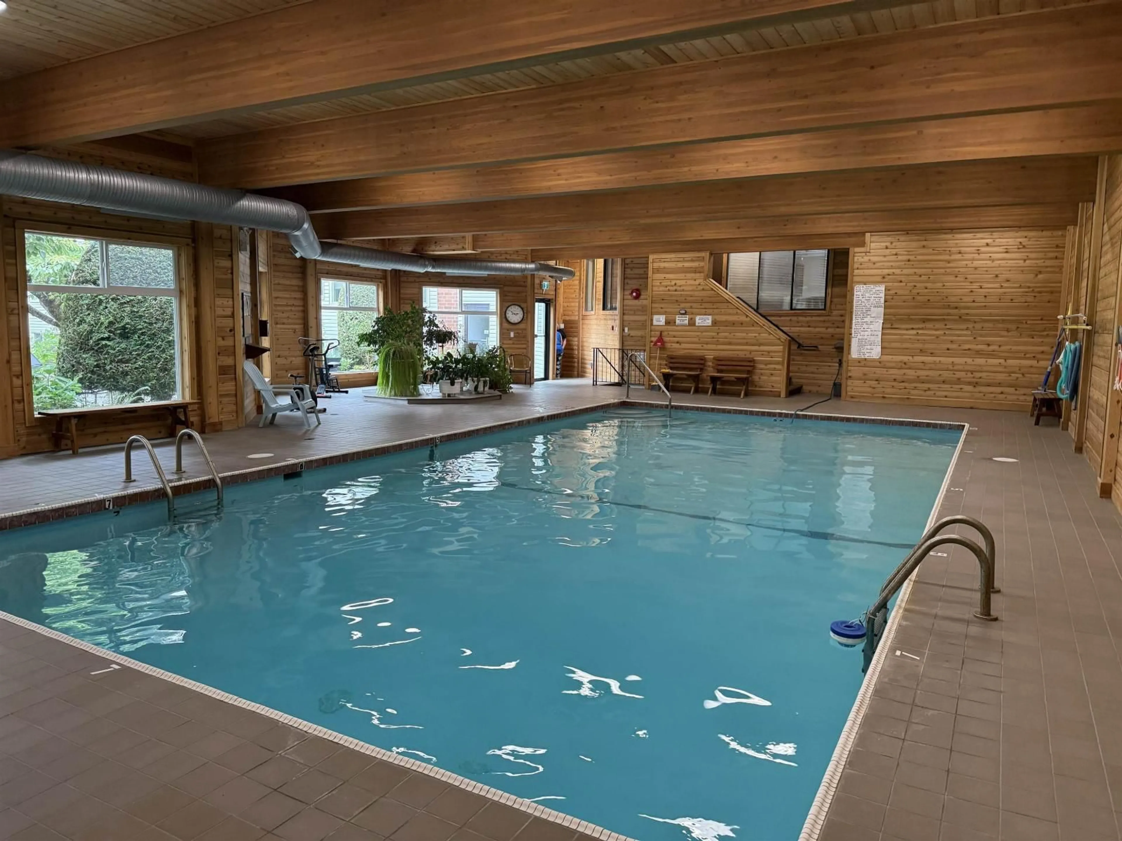 Pool for 203 - 32098 GEORGE FERGUSON WA WAY, Abbotsford British Columbia V2T2K6