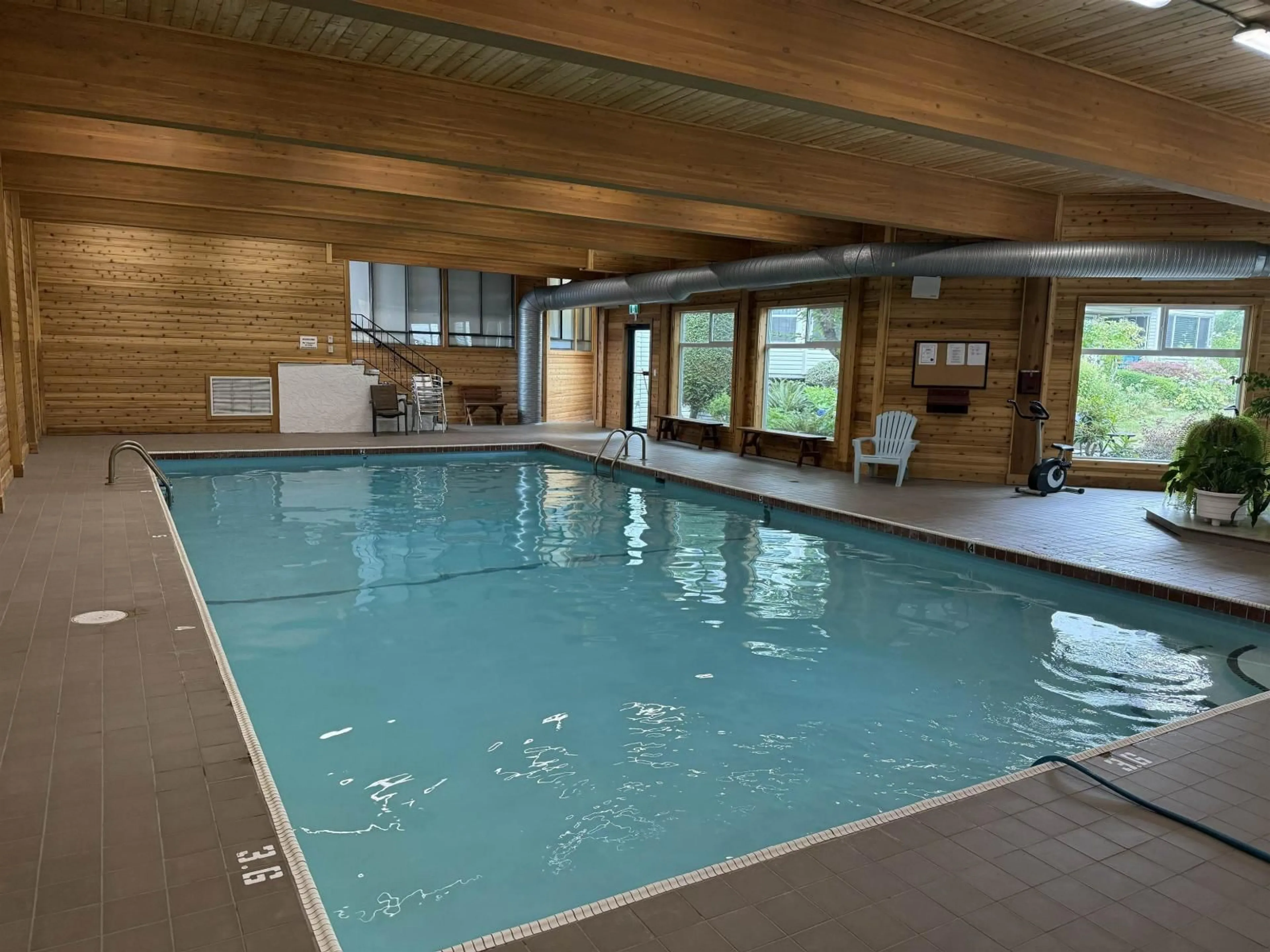 Pool for 203 - 32098 GEORGE FERGUSON WA WAY, Abbotsford British Columbia V2T2K6