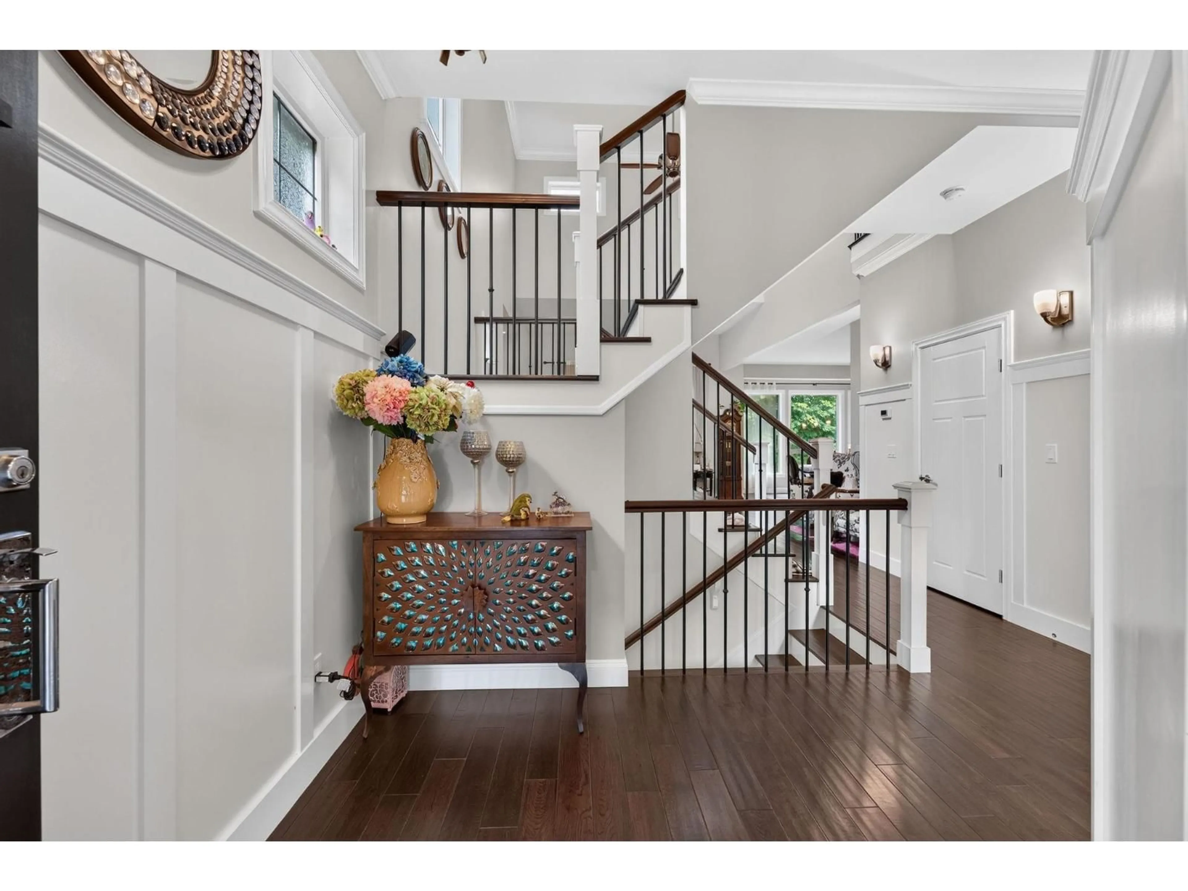 Indoor entryway for 16285 26B AVENUE, Surrey British Columbia V3S6Z2