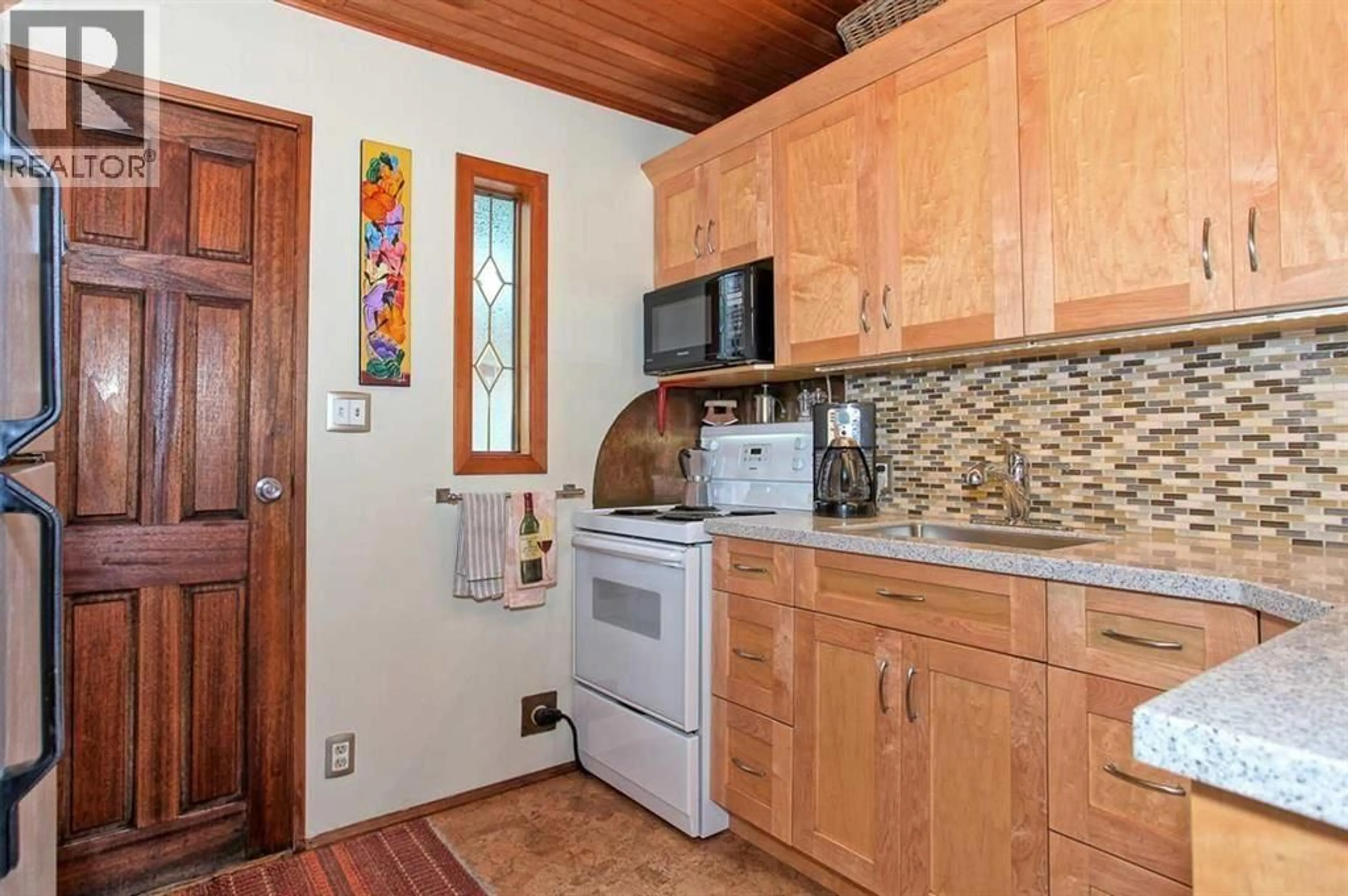 Standard kitchen, unknown for 1FH - 4515 RIVER ROAD, Delta British Columbia V4K1R9
