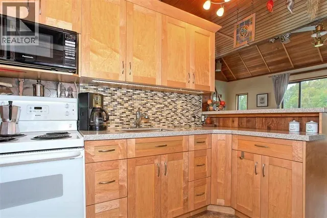 1FH - 4515 RIVER ROAD, Delta 5