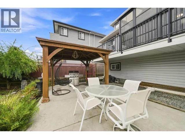 367 FENTON STREET, New Westminster 5