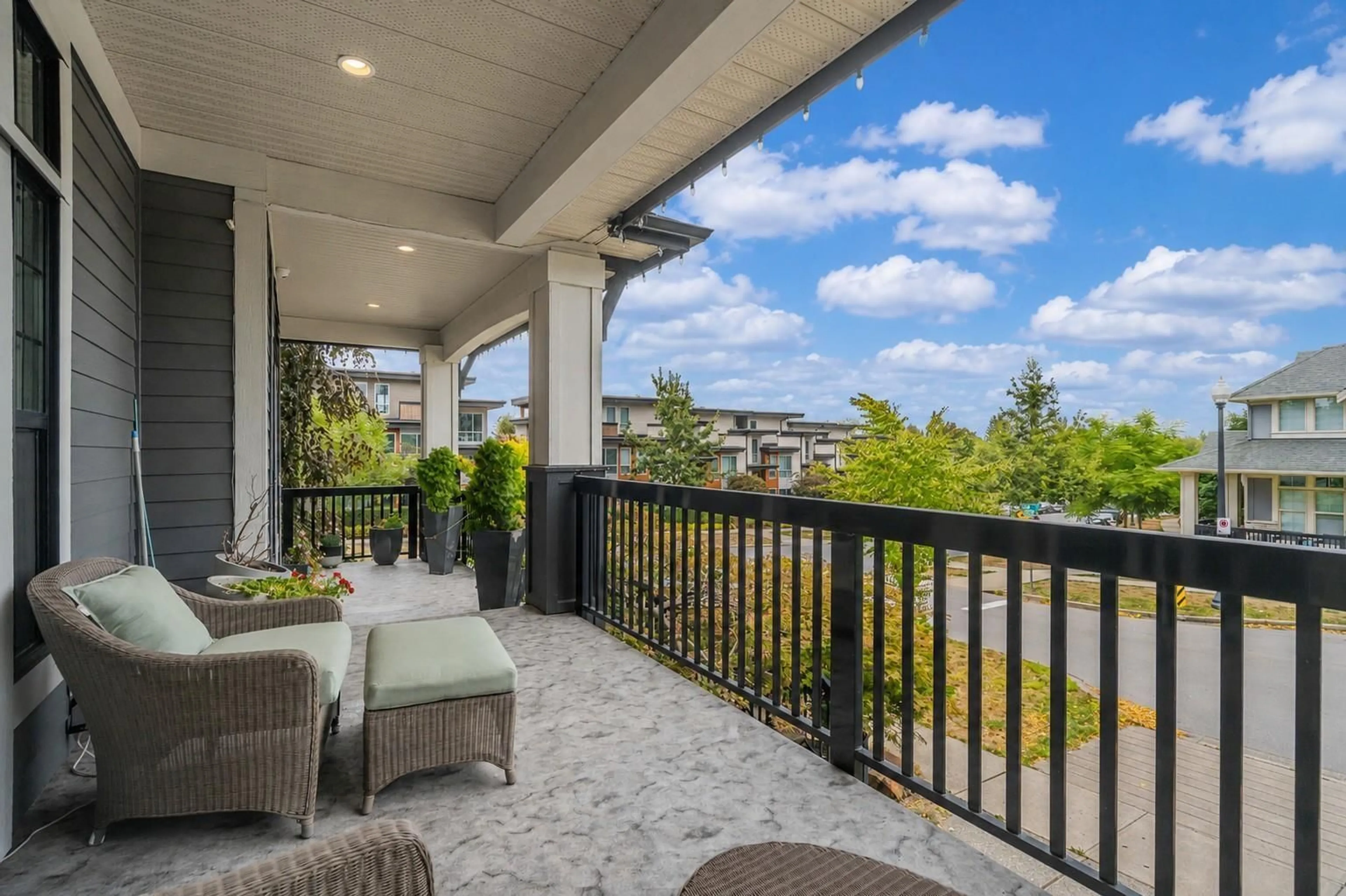 Patio, water/lake/river/ocean view for 2999 158 STREET, Surrey British Columbia V3Z0N4