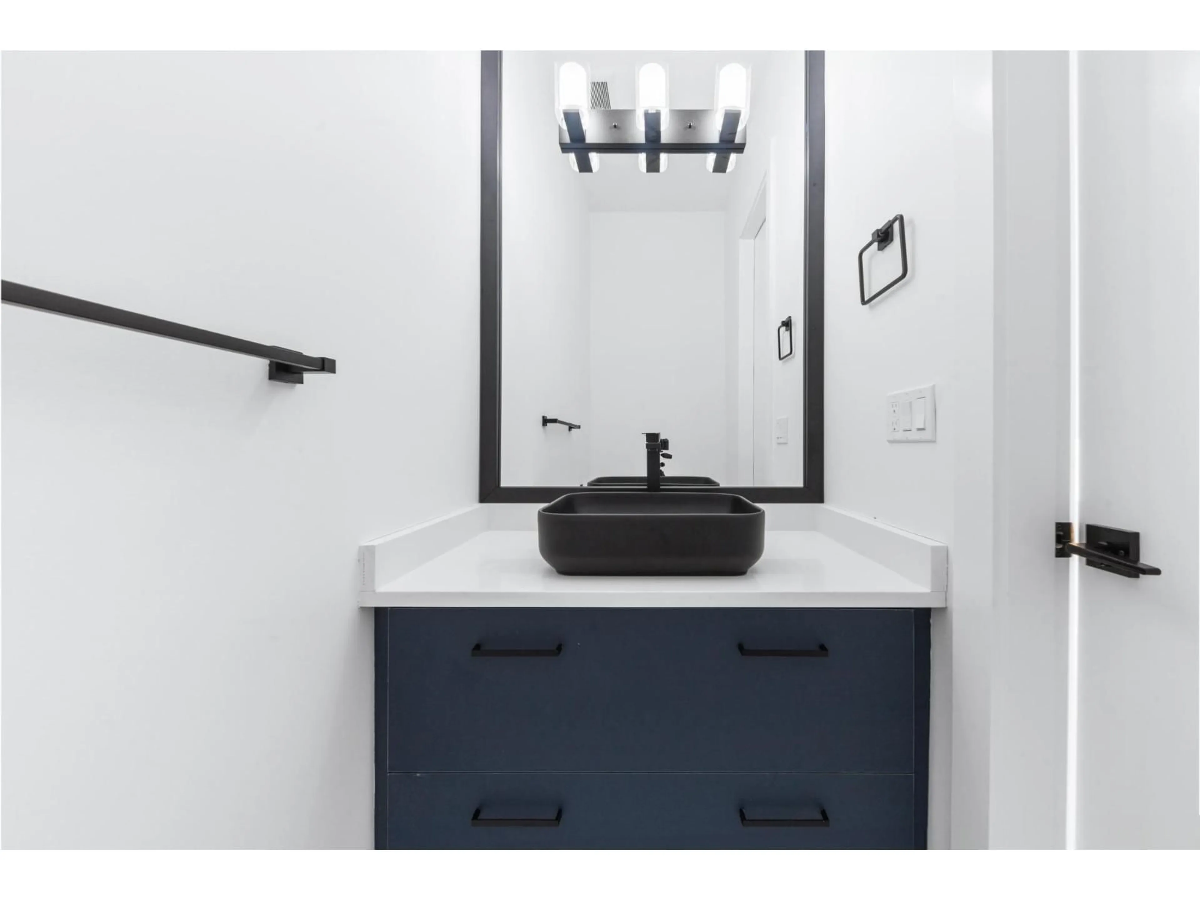Standard bathroom, ceramic/tile floor for 6221 148 STREET, Surrey British Columbia V3S3T1