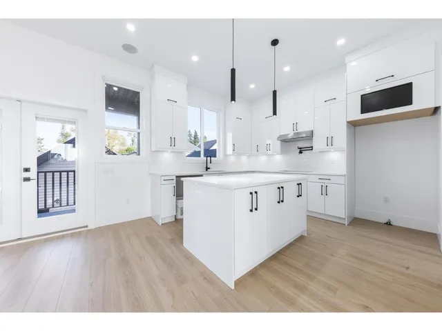 6221 148 STREET, Surrey 3
